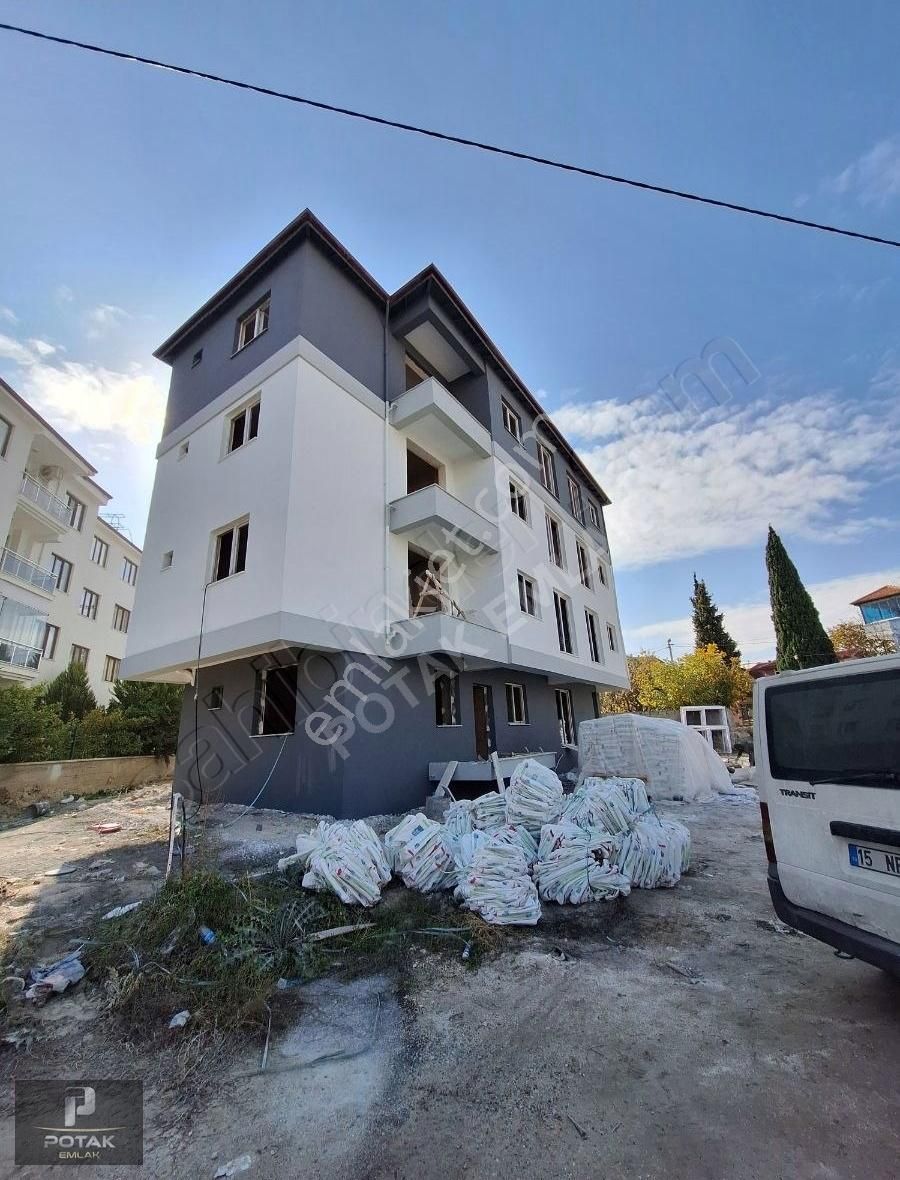 Burdur Merkez Emek Satılık Daire Emek Mahallesinde Satılık 1+1 Yatırımlık Balkonlu Apart