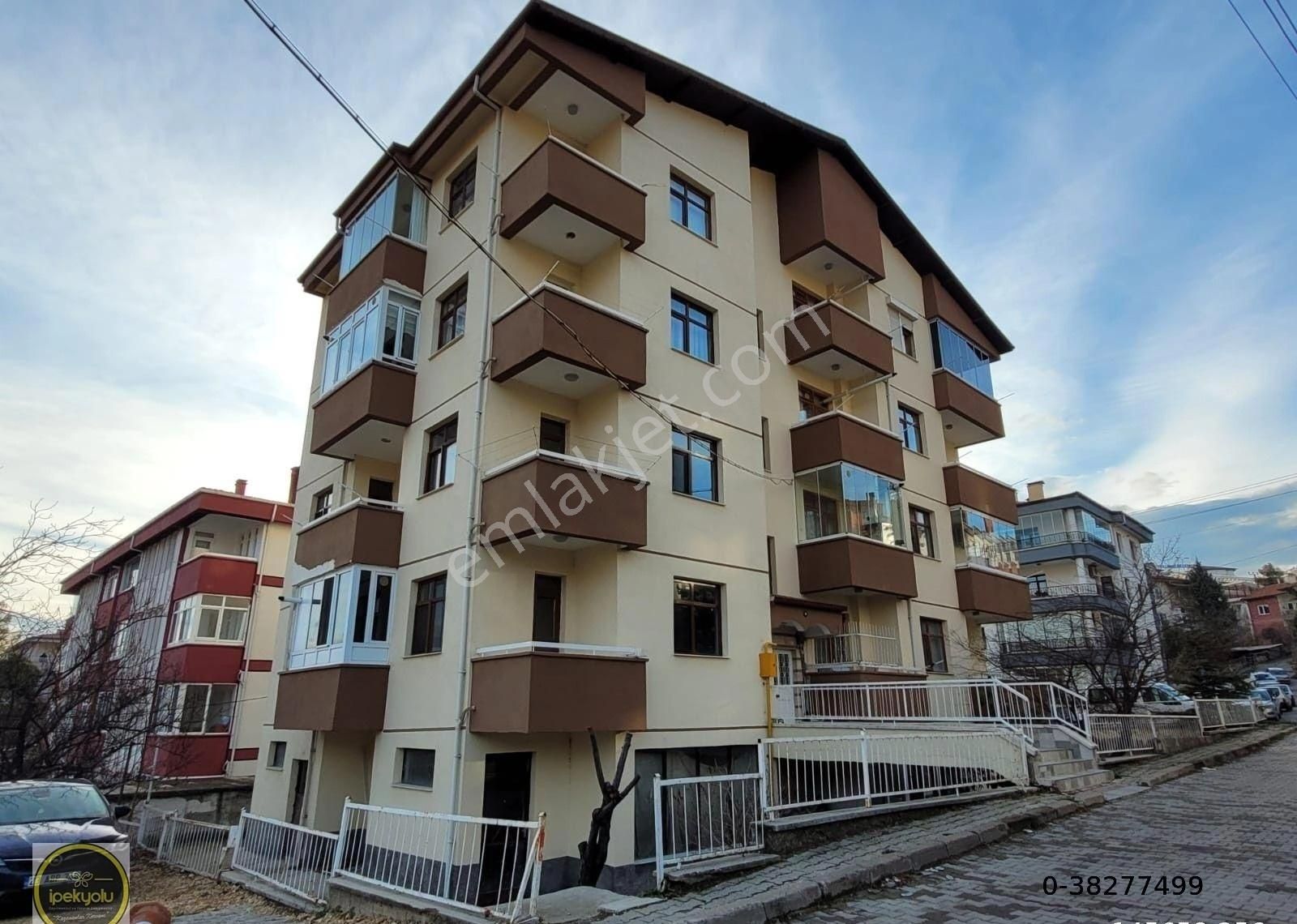 Beypazarı Hacıkara Satılık Daire İpekyolu Gayrimenkul Den Komisyonsuz 3+1 Dubleks Daire