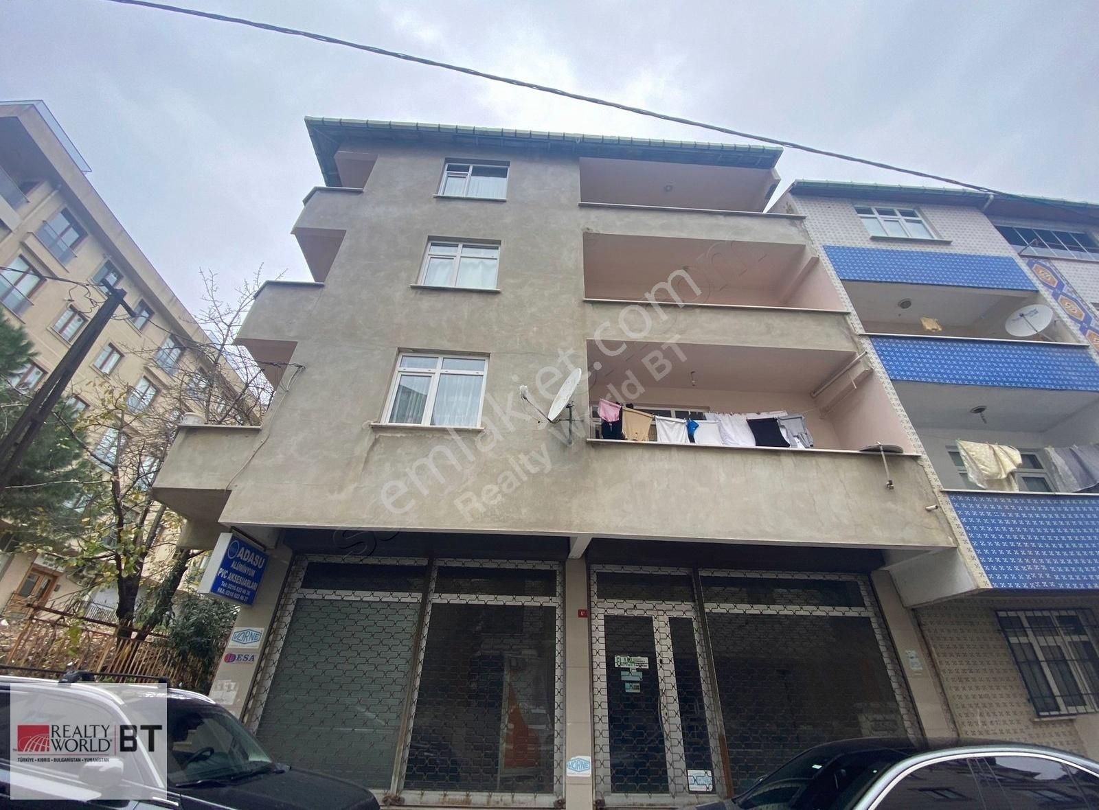 Sancaktepe Sarıgazi Satılık Daire Sancaktepe Sarıgazi Mah. 130 M2 3+1 Satılık Ara Kat Daire!