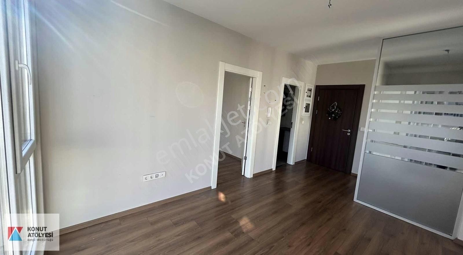 Pendik Yenişehir Satılık Daire Park Planet Havuz Cephe Boş Satılık 1+1