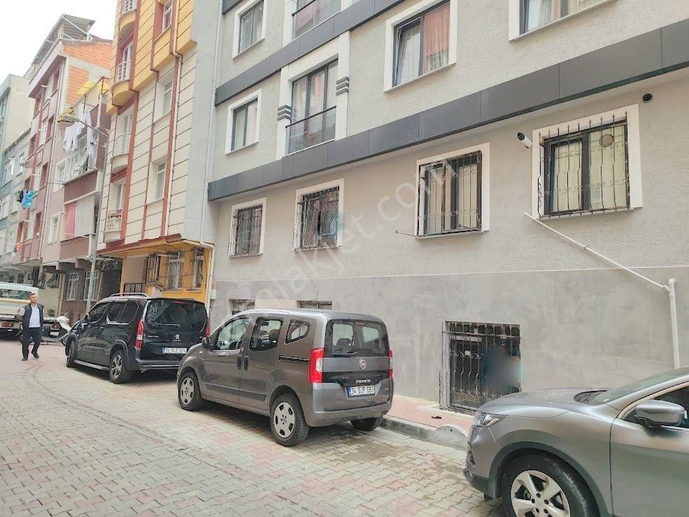 Bahçelievler Yenibosna Merkez Satılık Daire Yıldız Dan Bilal Ahbeş Camiis Yakını Sıfır Balknolu 2+1 Yüksek Giriş Daire