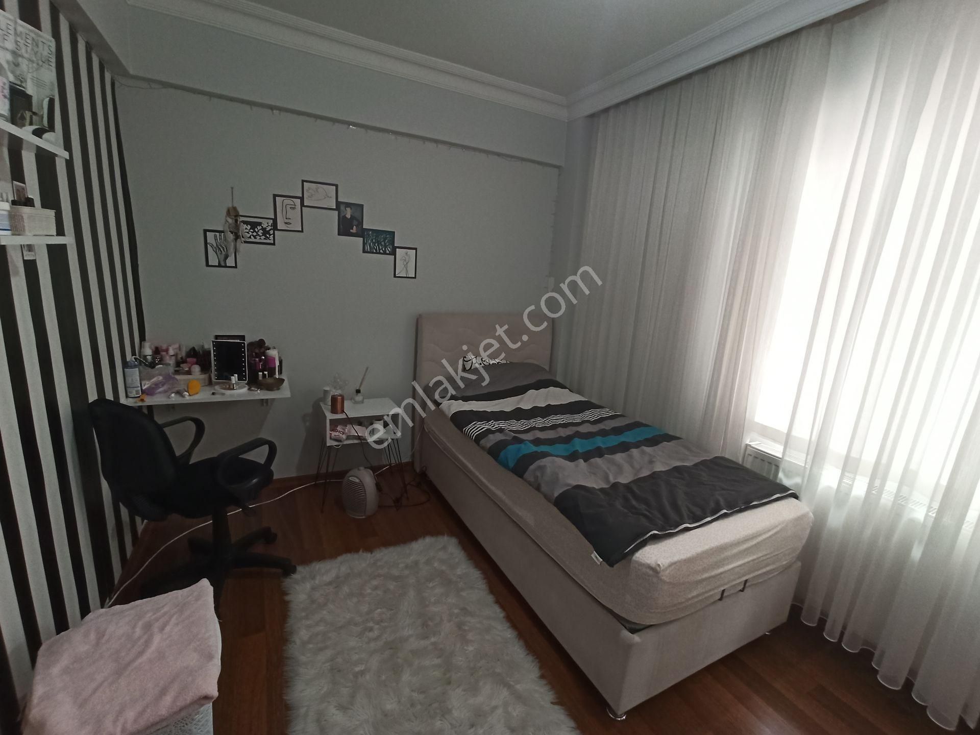 Bağcılar Hürriyet Mah Satılık Dubleks 5+2 Krediye Uygun Otoparklı ! - Görsel 8