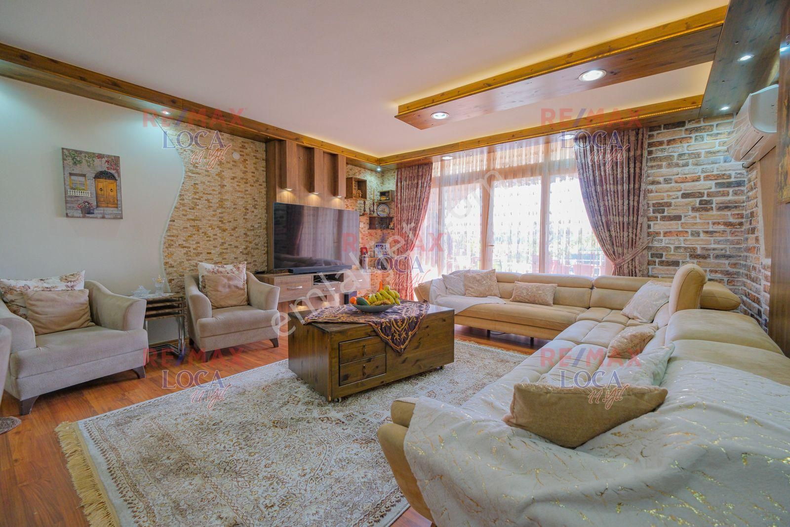 Mezitli Akdeniz Satılık Daire Remax Loca Deniz Yıldızı Sahil Sitesinde Deniz Manzaralı 3+1