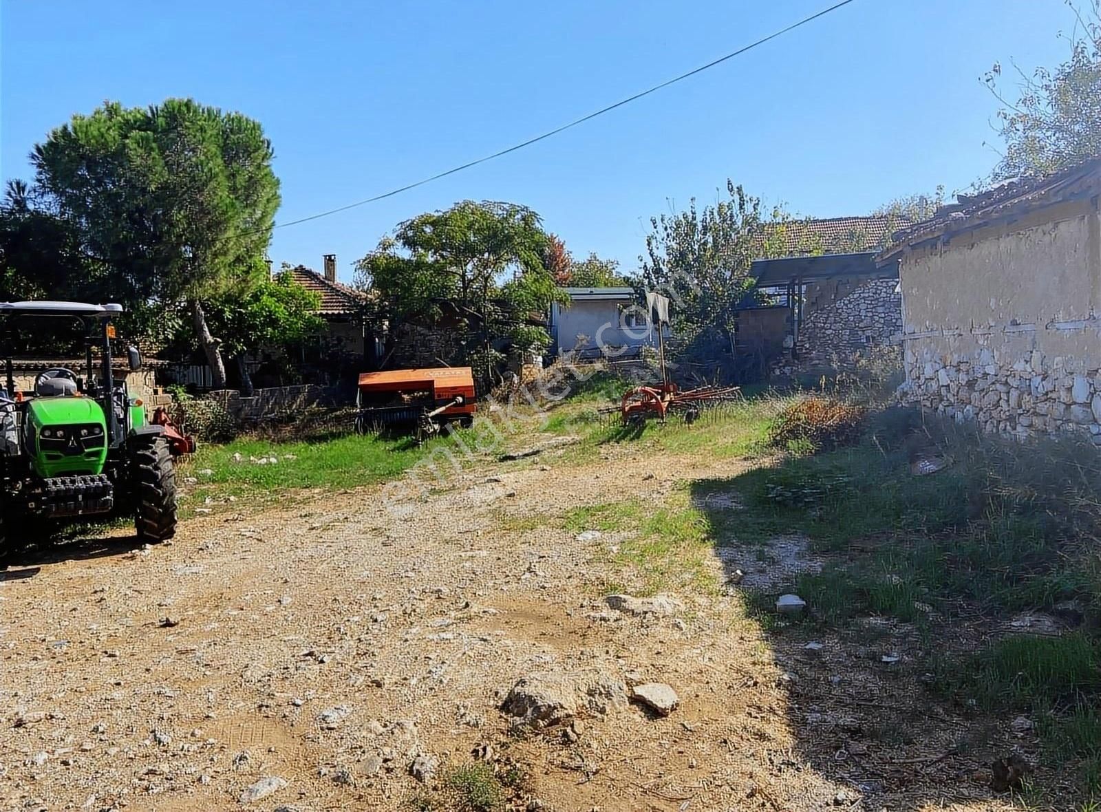 Menderes Çakaltepe Mahallesin'de Tek Tapu Satılık - Görsel 2