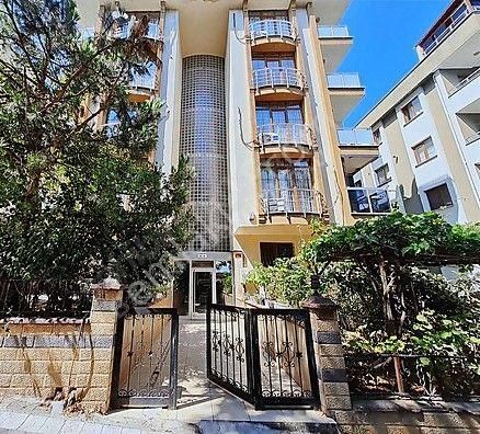 Ataşehir İnönü Satılık Daire Asia Emlak'dan Kiracılı Cadde Üzerinde 75 M2 2+1 Giriş