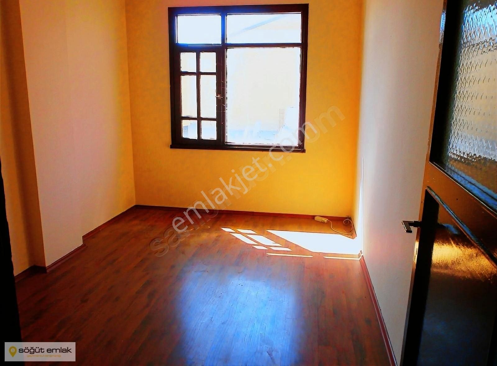 Ataşehir Örnek Mah. 3+1 110 M2 Metroya 3dk Kiralık Ofis