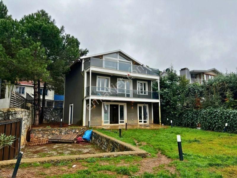 Sancaktepe Paşaköy Kiralık Villa Çekmeköy Köyler Mevki Paşaköy Mah'de 3+2 Kiralık Tripleks Villa