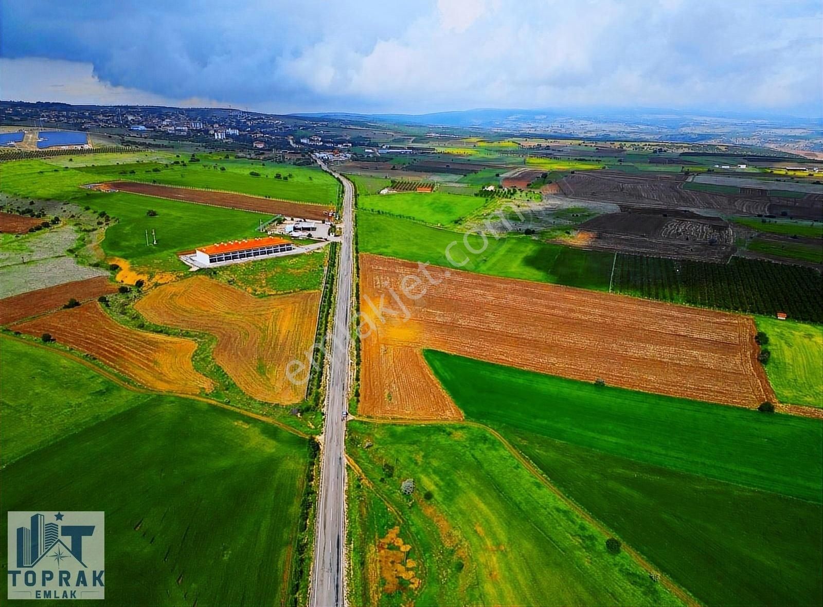 Mihalıççık Camikebir Satılık Tarla Toprak Emlaktan Mihalıççık Küçük Sanayi Karşısı Yol Kenarı Tarla