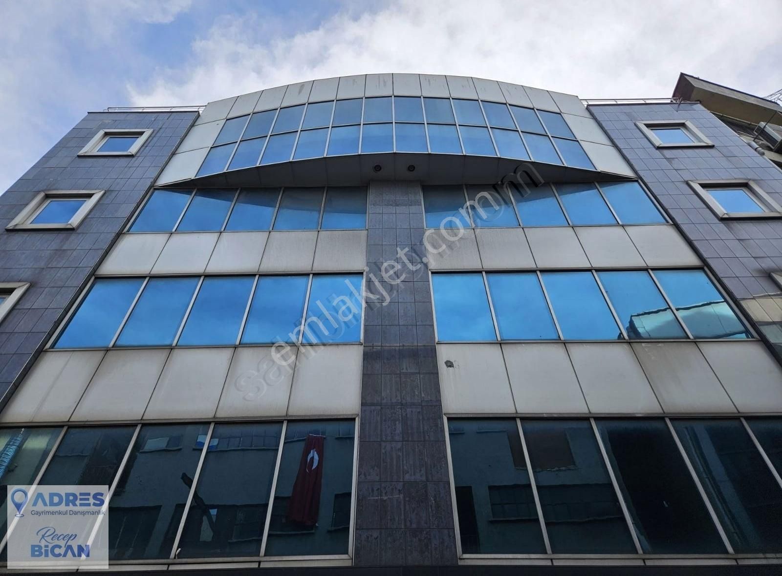 Kağıthane Yeşilce Kiralık Ofis Kağıthane Yeşilce Kiralık Otopark 2400m2 İşyeri Atölye Ofis Büro