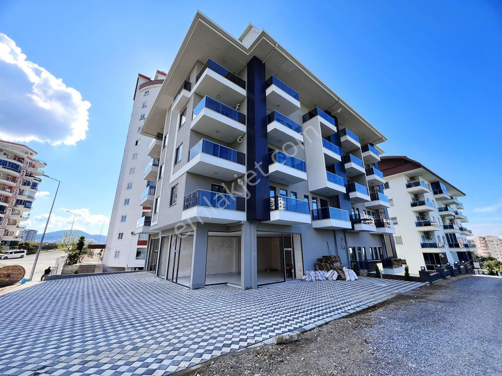 Alanya Mahmutlar Satılık Daire Satılık 1+1 Eşyasız