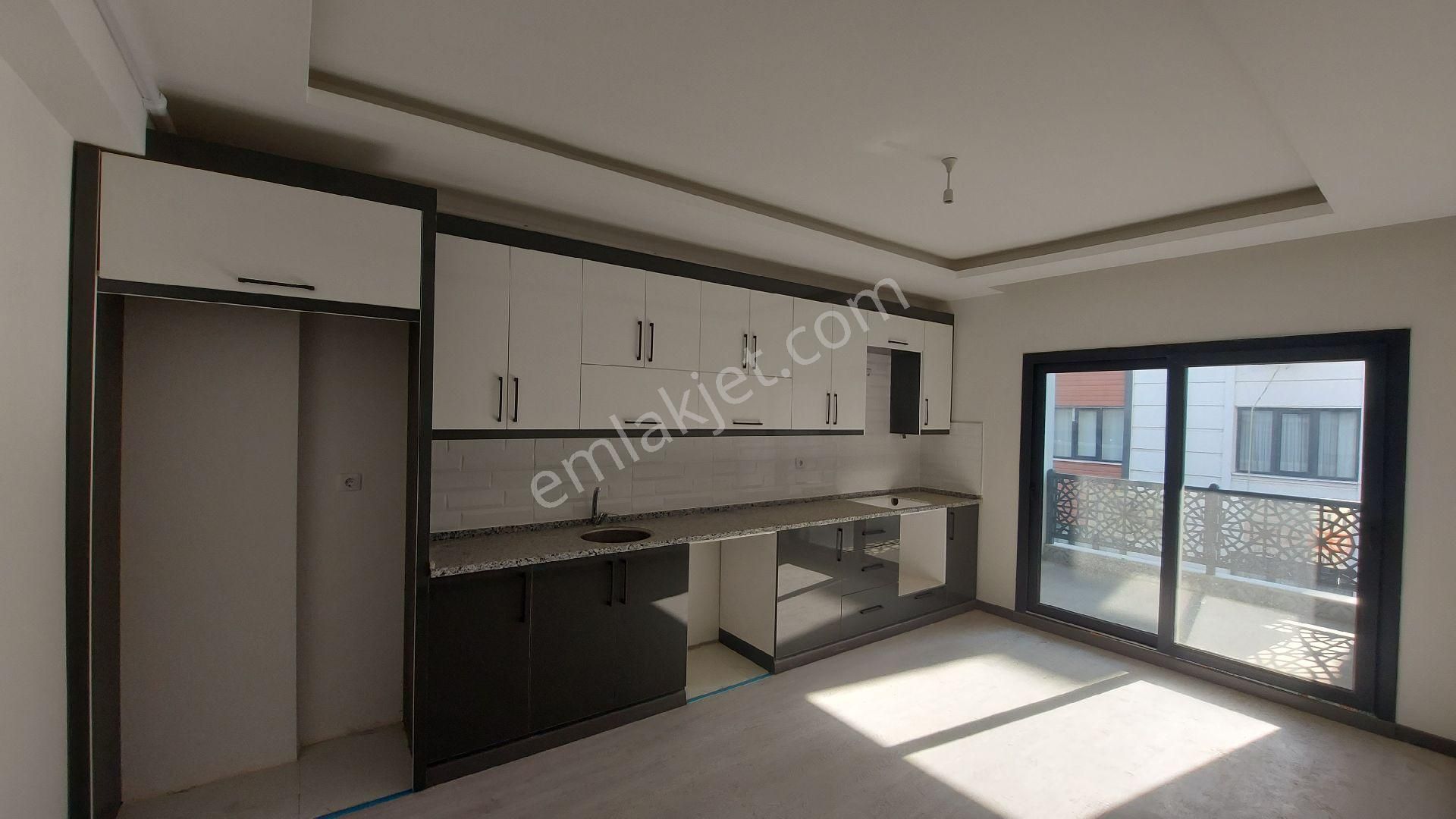 Turgutlu Yeni Satılık Daire Sinan Emlak Ta Turgutlu Yeni Mahalle 3+1.160 M2 2.kat