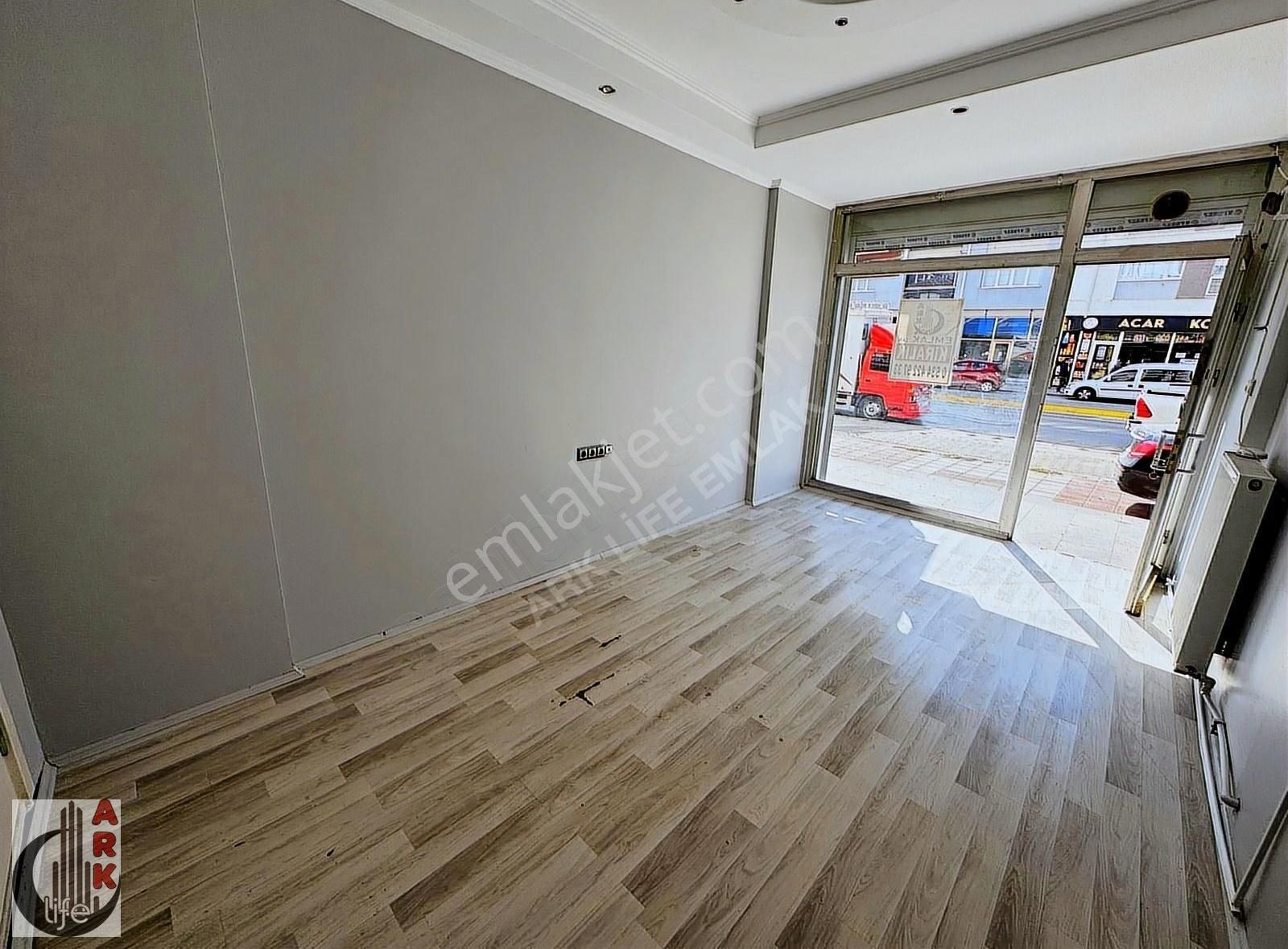 Odunpazarı Emek Kiralık Dükkan & Mağaza Ark Life'dan Emek Mahallesi Ertaş Caddesi Üzerinde 20m² Dükkan