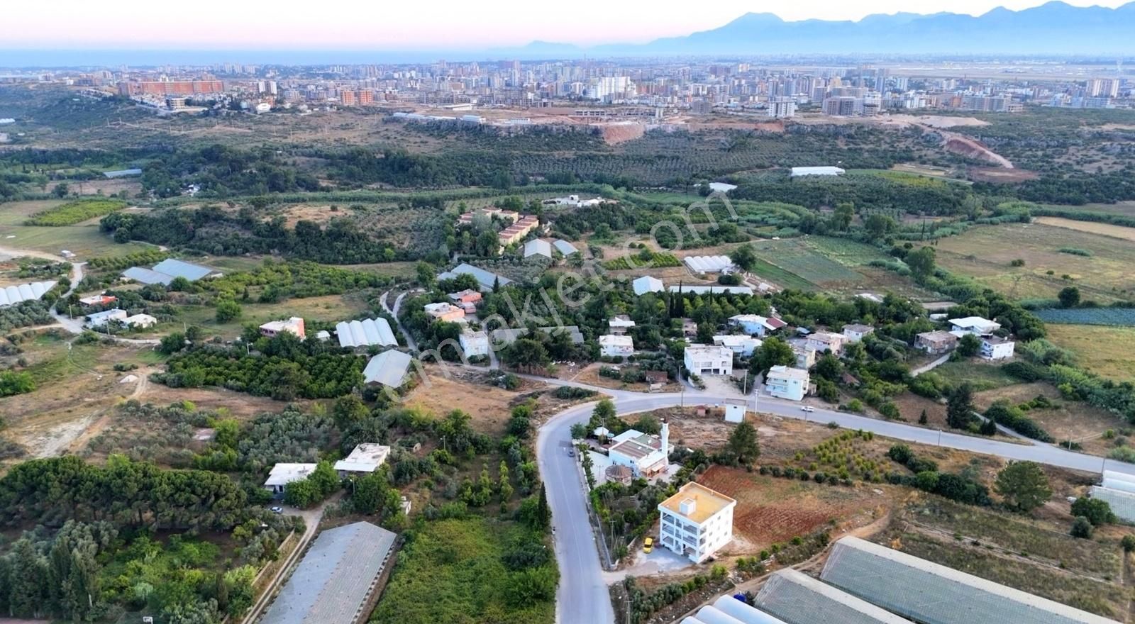 Aksu Mandırlar Satılık Ticari İmarlı Aksu Mandırlar'da İmarlı Satılık Arsa