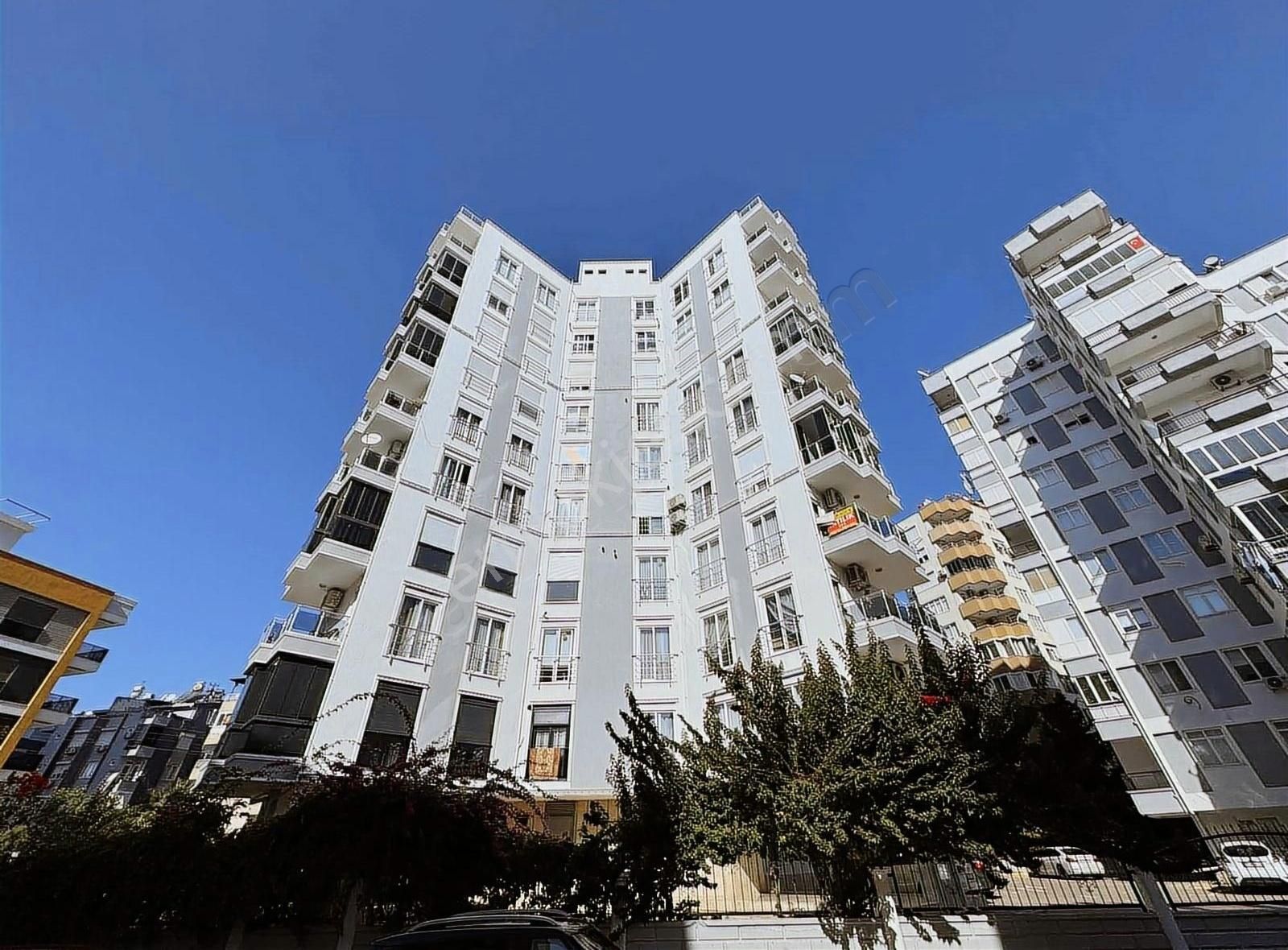 Muratpaşa Çağlayan Satılık Daire Çağlayanda Site İçerisinde Masrafsız 3+1 Eşyalı Arakat Daire