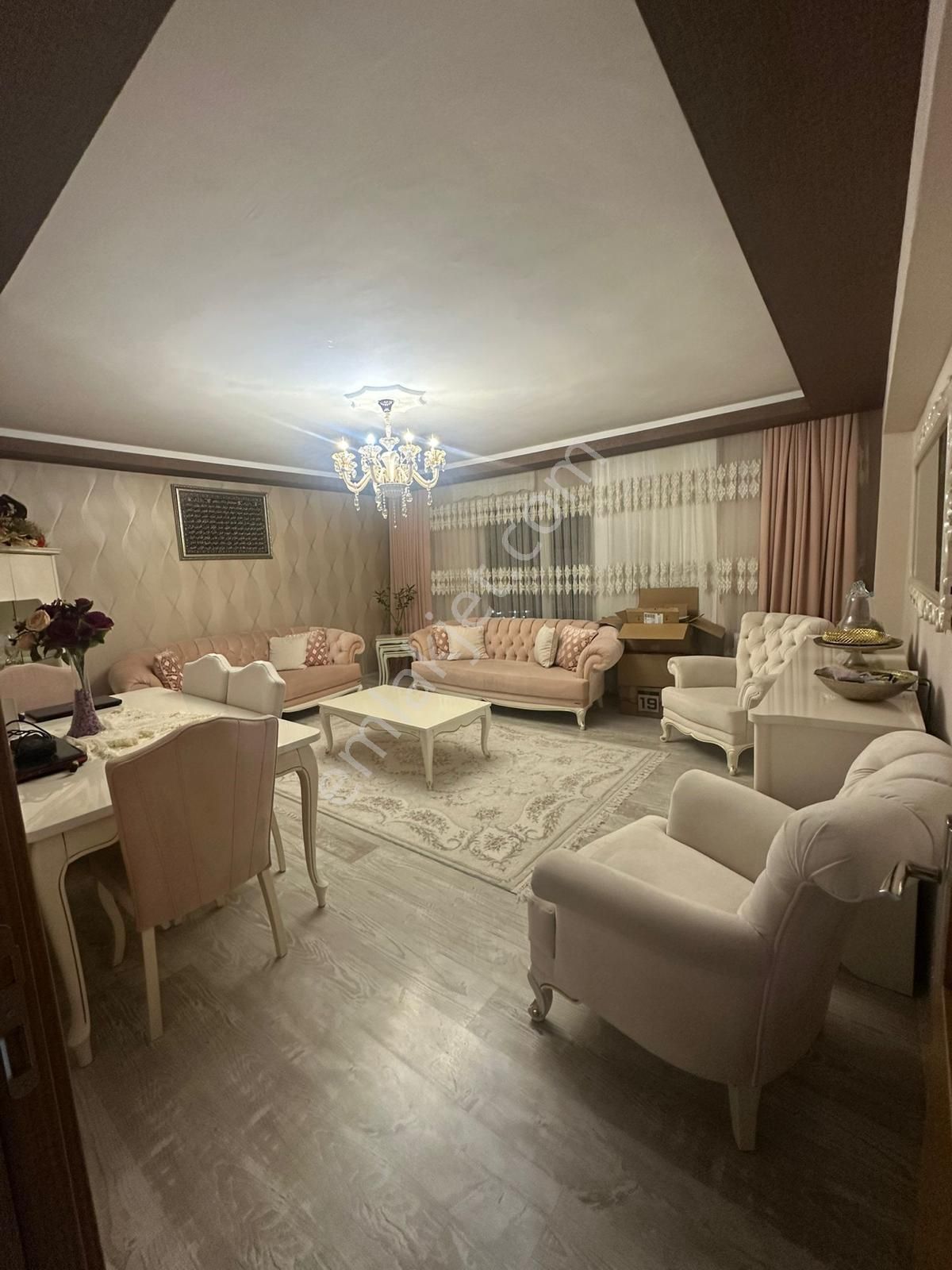 Yenimahalle Çiğdemtepe Satılık Daire Yenimahalle Çiğdemtepede Şehir Manzaralı 4+1 Site Dairesi