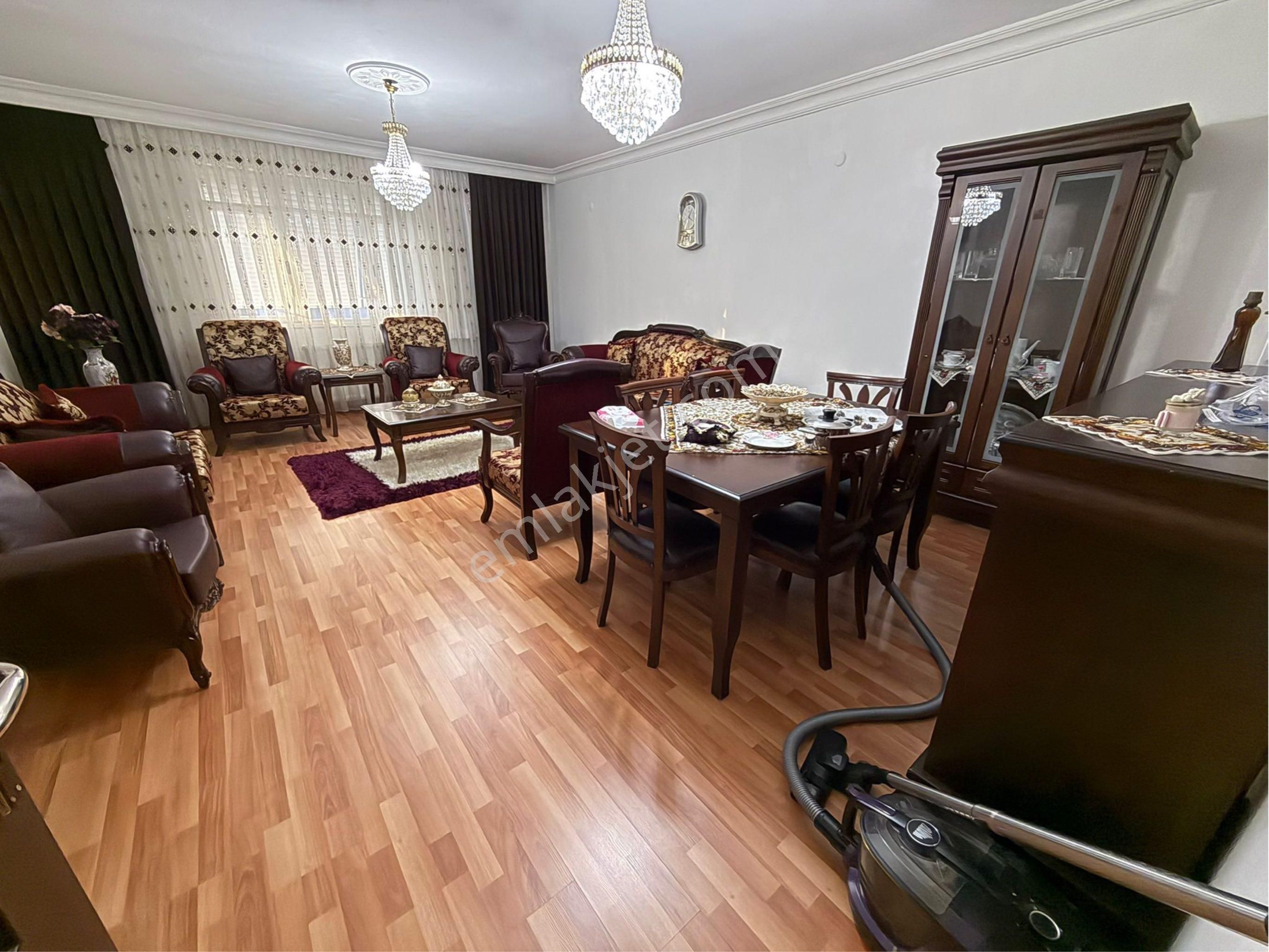 Çukurova Güzelyalı Satılık Daire Çukurova Güzelyalı Mh. Cadde 2.parsel 3+1 Satılık Daire