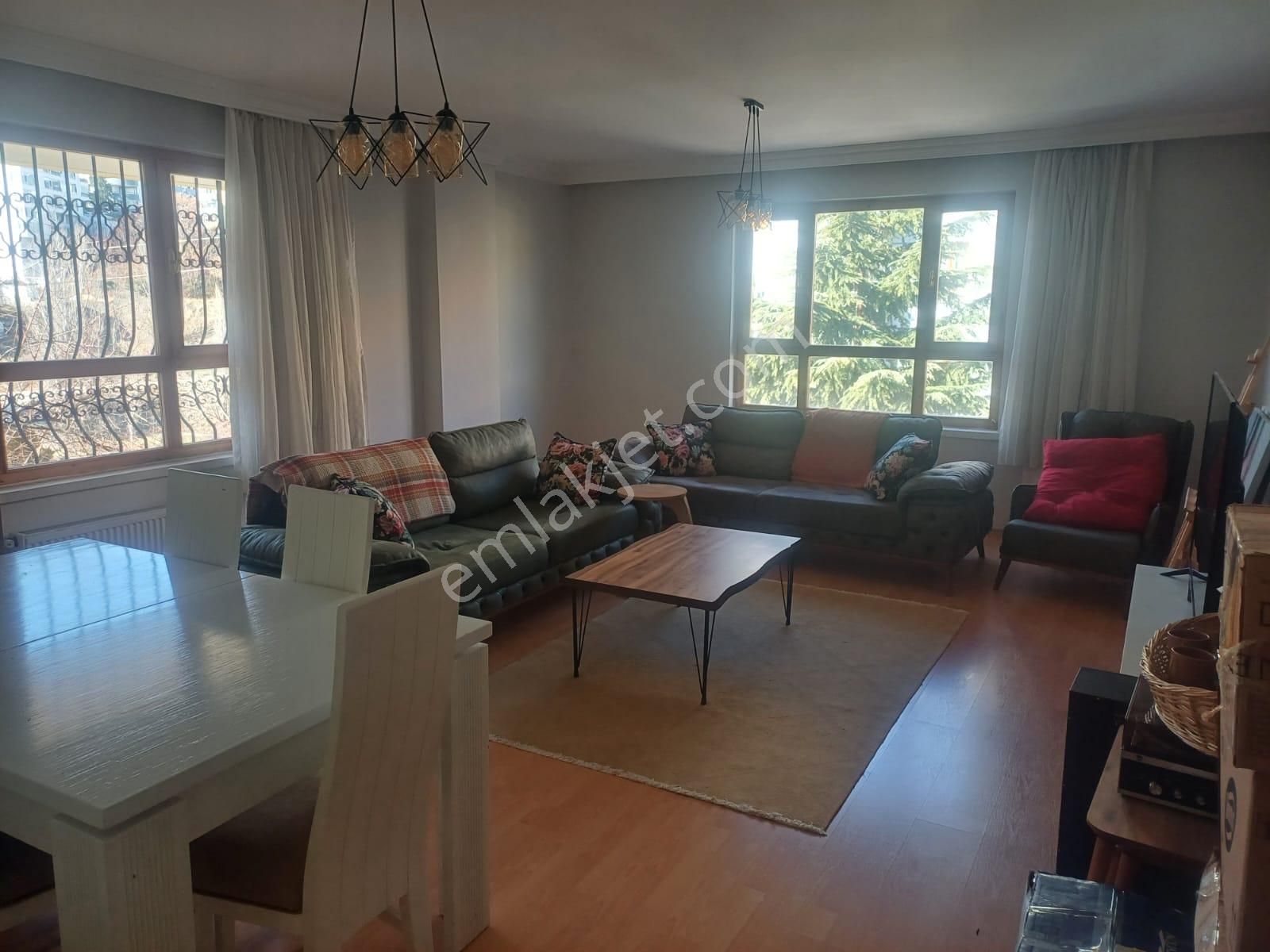 Çankaya Birlik Kiralık Daire Birlik Mahallesi Yaşam Hastanesine Yakın Kat Konumunda 2 Banyolu Yüksek Giriş 4+1 Kiralık Daire