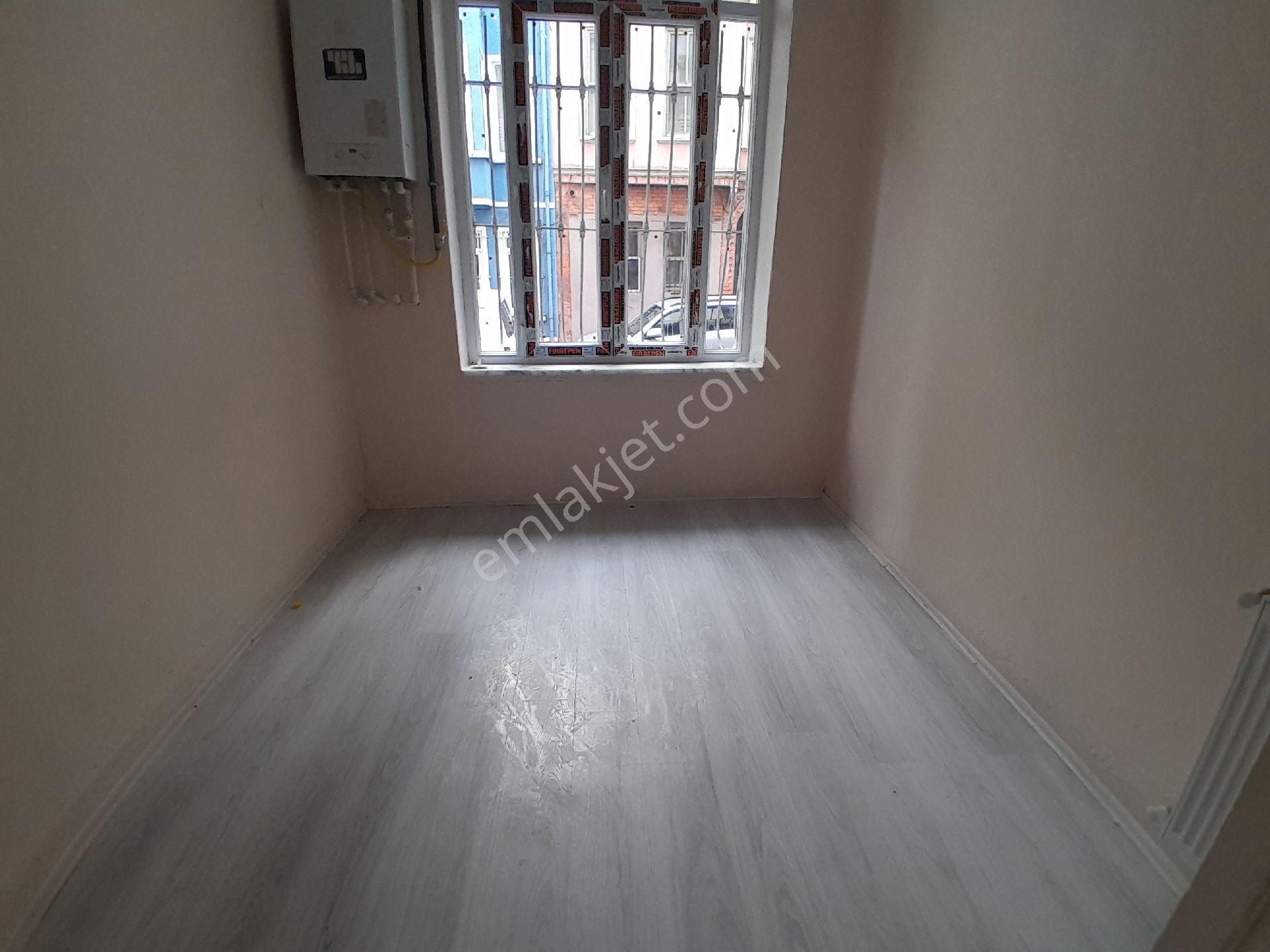 Beyoğlu Kalyoncu Kulluğu Kiralık Daire Engin Emlak'tan Kiralık Taksim Merkeze Yakın İçi Yenilenmiş 2+1 Yüksek Giriş