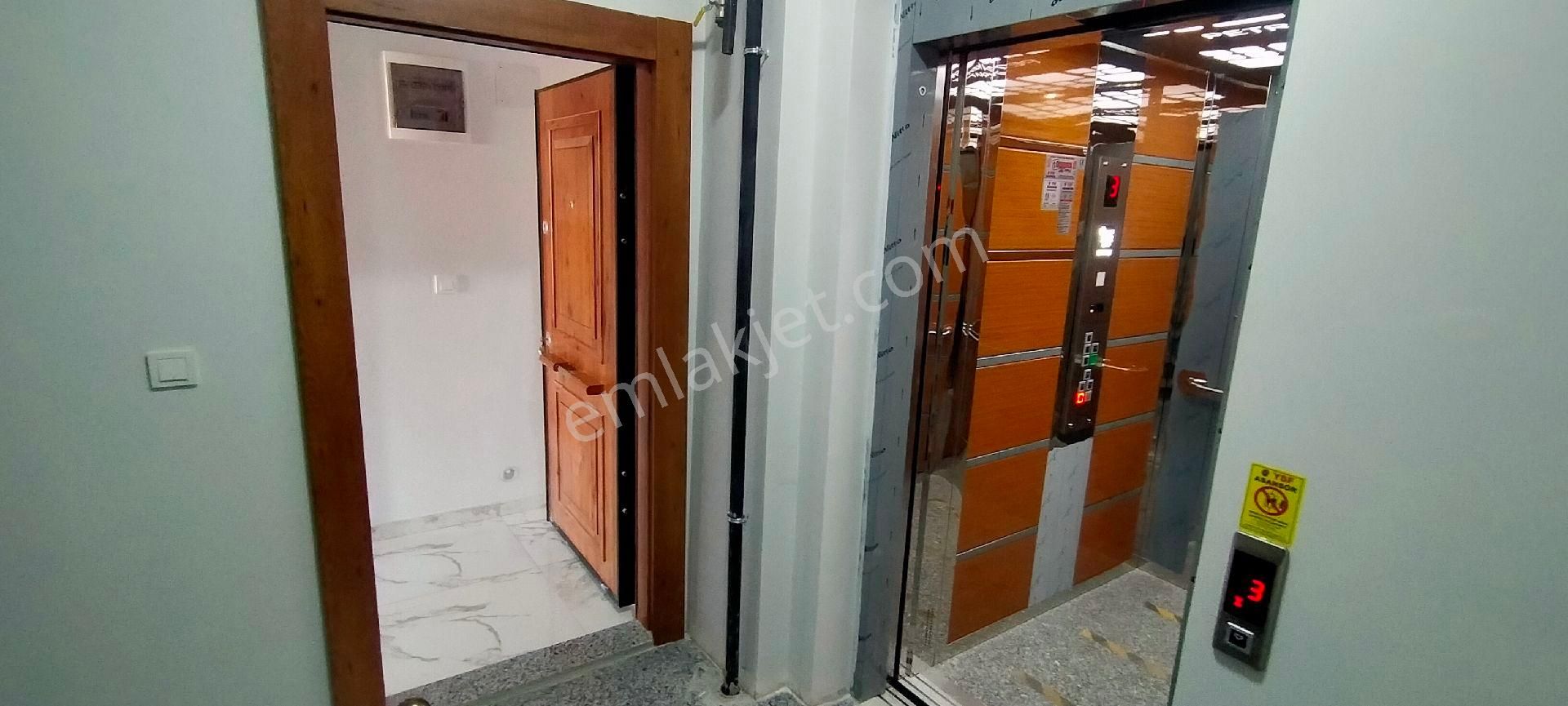 Sancaktepe Satılık 5+1 Üstdubleks 190m² Sıfır Daire