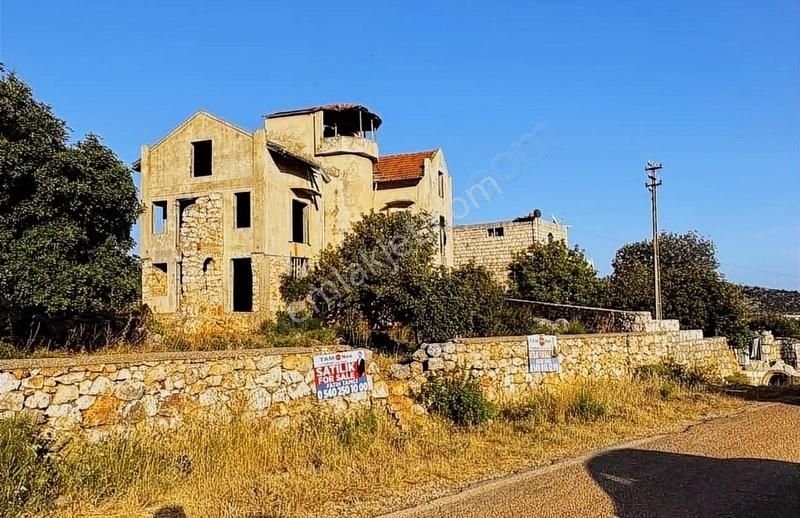 Demre Çevreli Satılık Bina Kekova Üçağız Yol Üzeri 15 Odalı Bahçeli Eşsiz Mülk