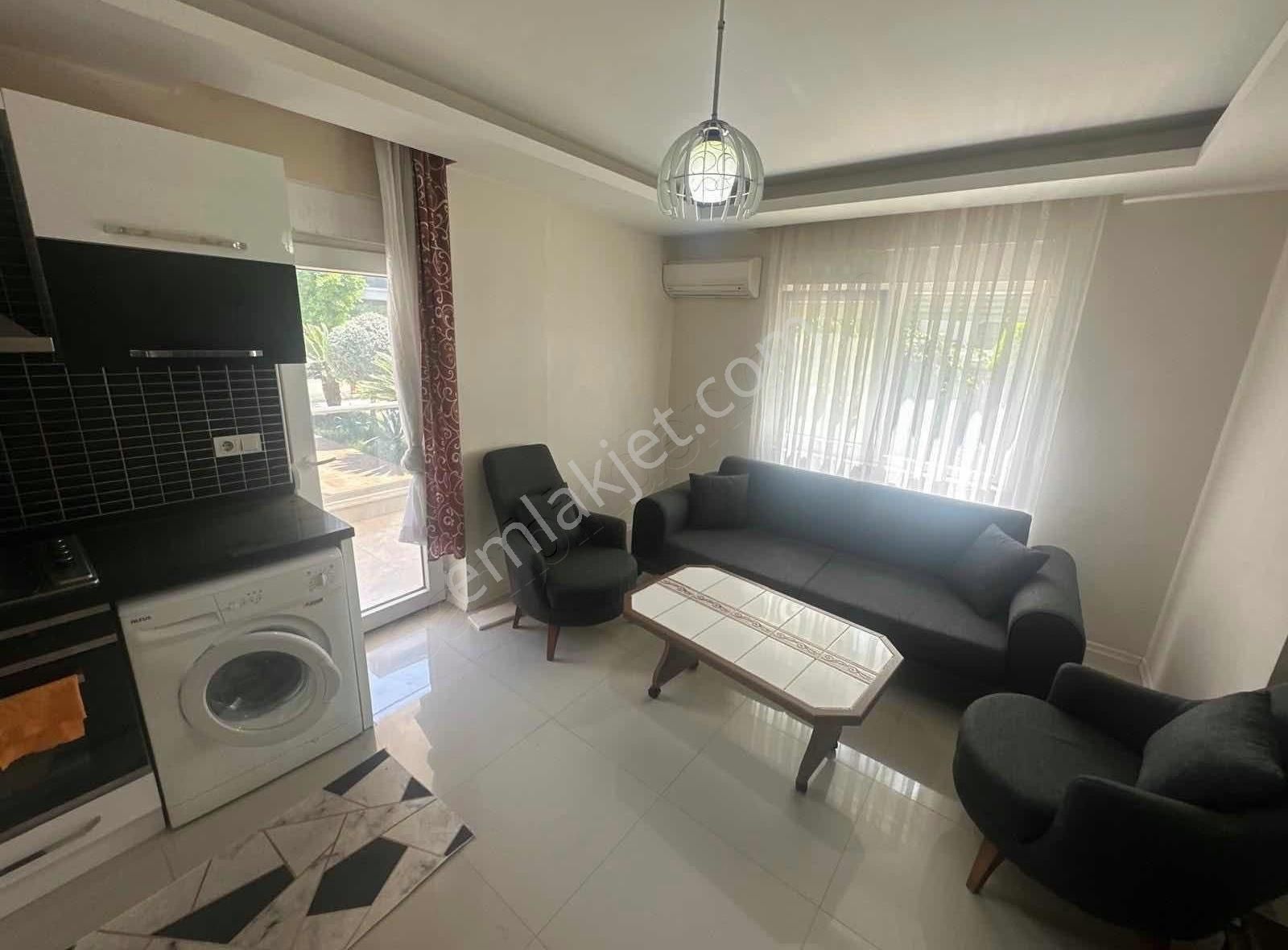 Konyaaltı Liman Kiralık Daire Liman Mah. Tuna Residence'da 1+1 Eşyalı Havuzlu Daire