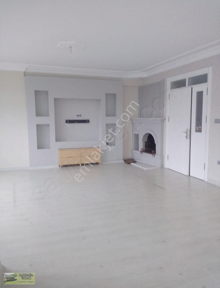 Bahçelievler Bahçelievler Kiralık Daire Bahçeli,evler Aka Koleji Yakını 3+1 2.kat 135m Otoparklı