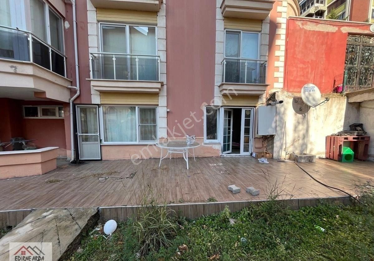 Edirne Merkez Şükrüpaşa Kiralık Daire Arda Emlak Ofisin’den Yapay Gölet Yakını Geniş Eşyalı Daire