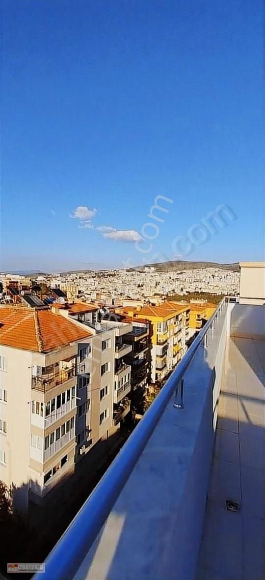 Kuşadası Kadınlar Denizi Kiralık Daire Emlak Adasından Merkezde 2+1 Genıs Teraslı Kıealık Daıre