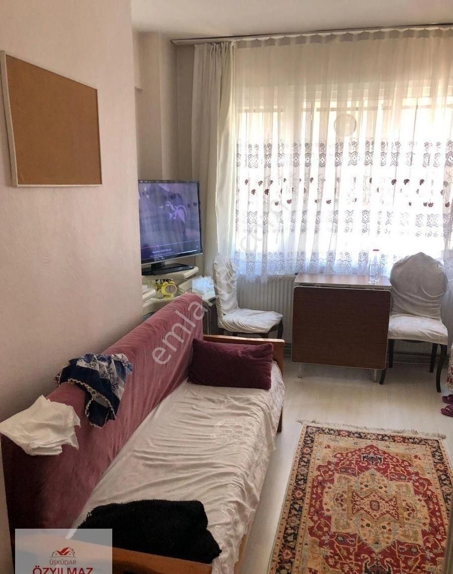 Üsküdar Ahmediye Satılık Daire Tunusbağı Caddeye Yakın 2+1 Yüksek Giriş Kombili Ön Cephe Ye Bakan '' İçi Boş ''daire