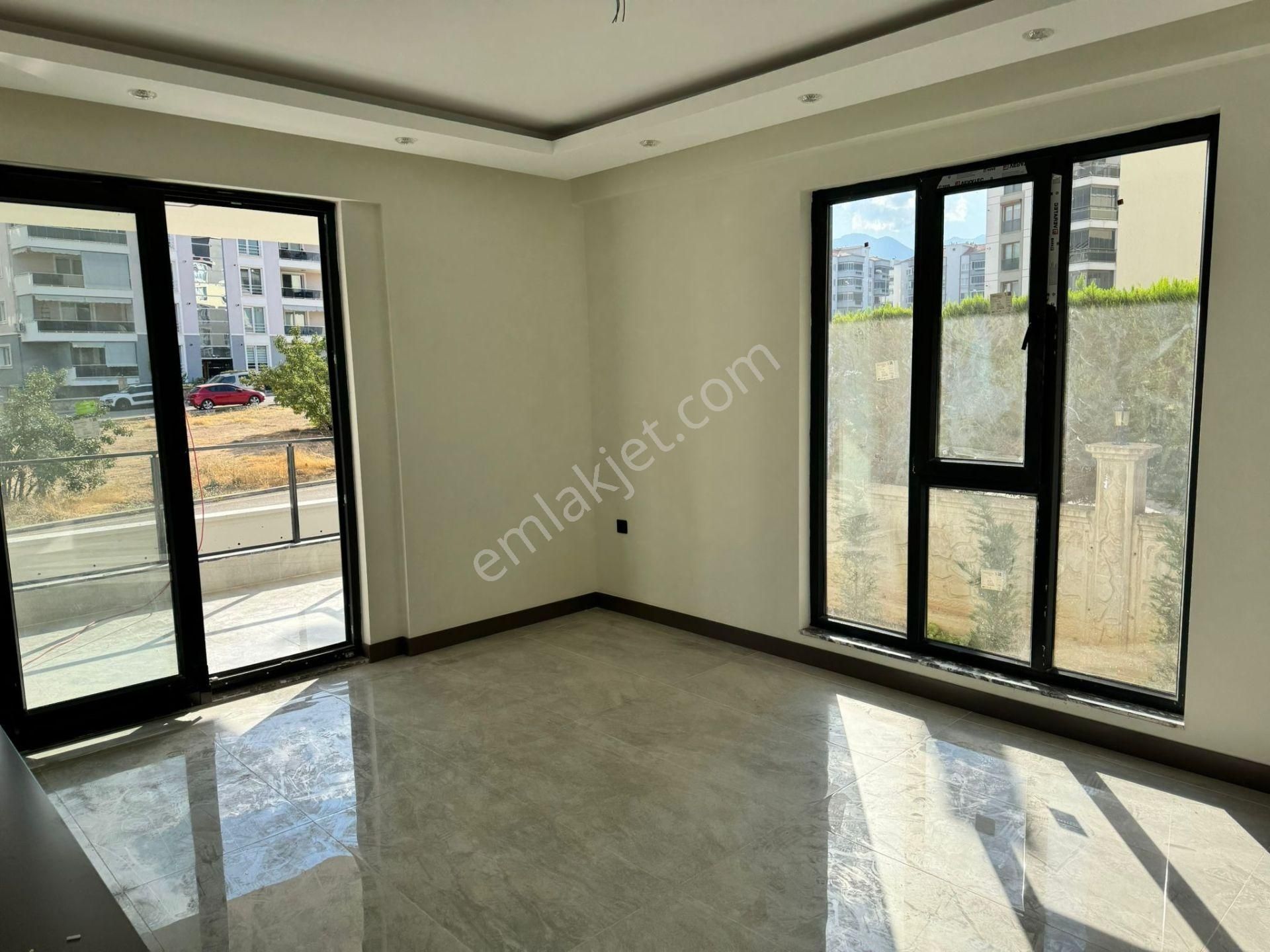 Merkezefendi Yenişafak Satılık Daire Denizli Yenişafak Mahallesinde Satılık Sıfır Lüks 2+1 /120 M2 Daire