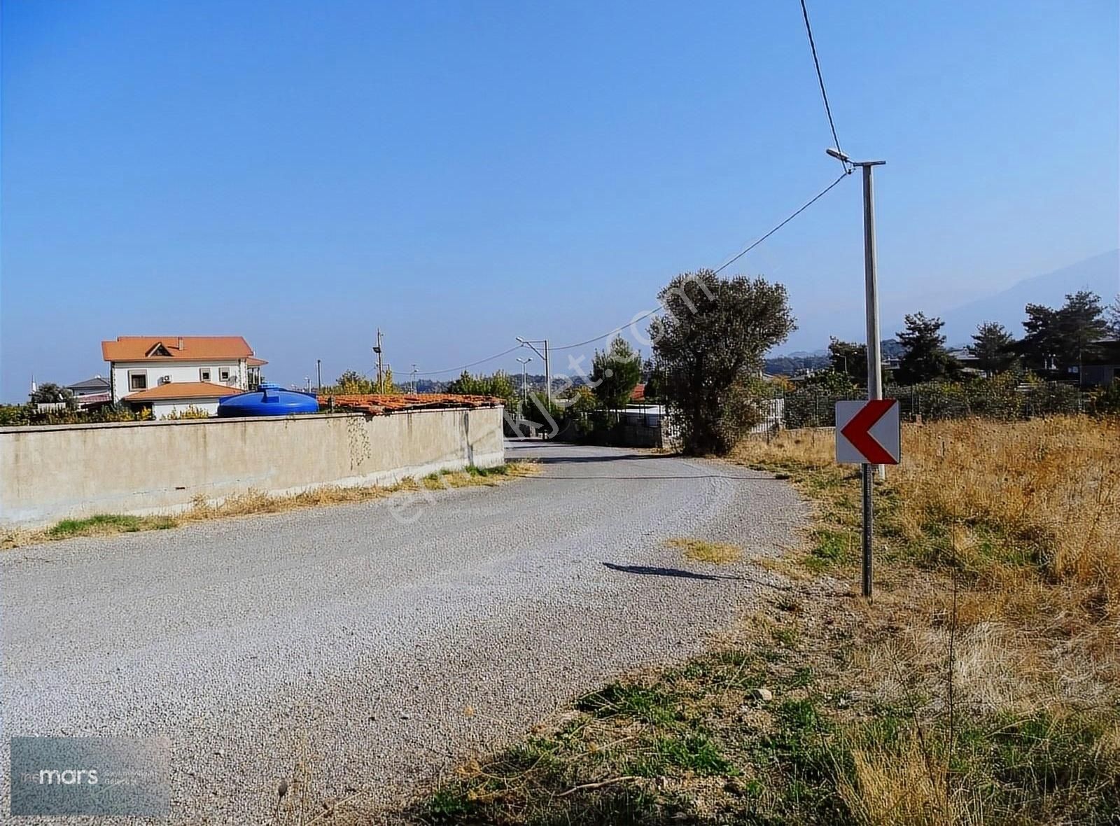 Kemalpaşa Çiniliköy Satılık Villa İmarlı The Mars'tan Kemalpaşa Çiniliköy'de 2 Villa İmarlı Satılık Arsa