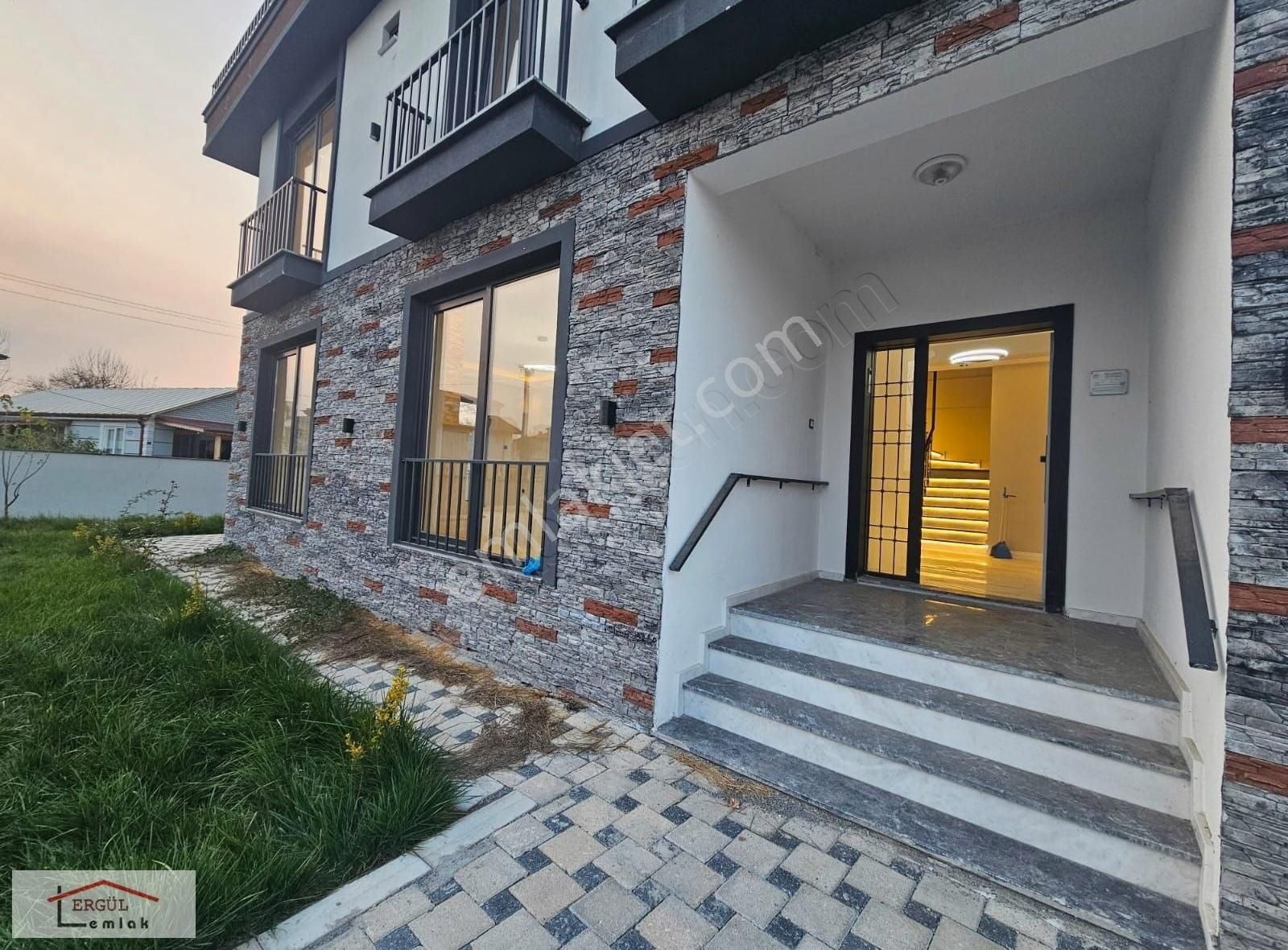 Serdivan Yazlık Satılık Villa Serdivan Yazlıkta Satılık Müstakil Villa