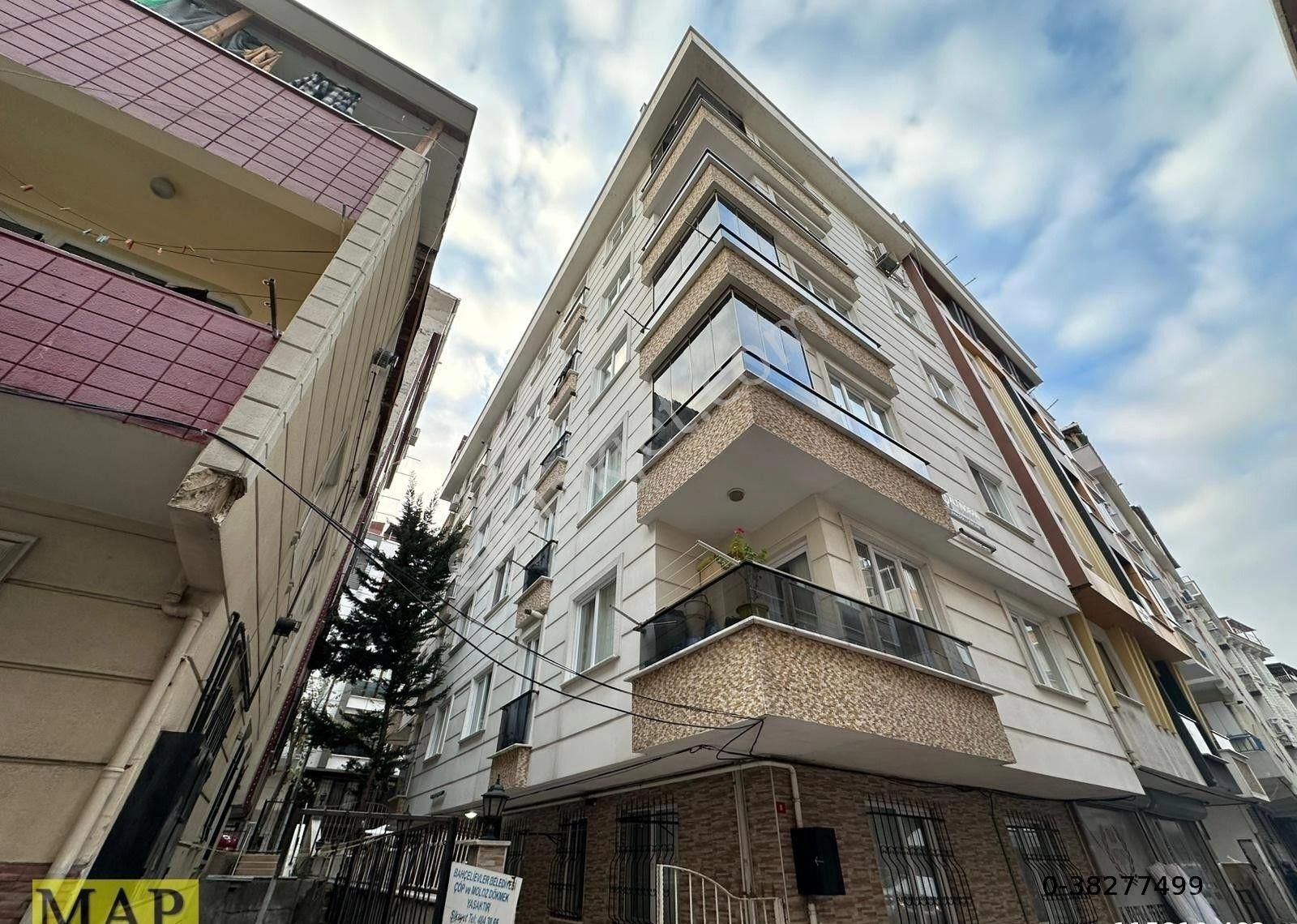 Bahçelievler Zafer Satılık Daire Halit Ziya İöo Yakını 4+2 150 M2 Ayrı Girişli Dublex Masrafsız İçi Özel Yapılmış Daire