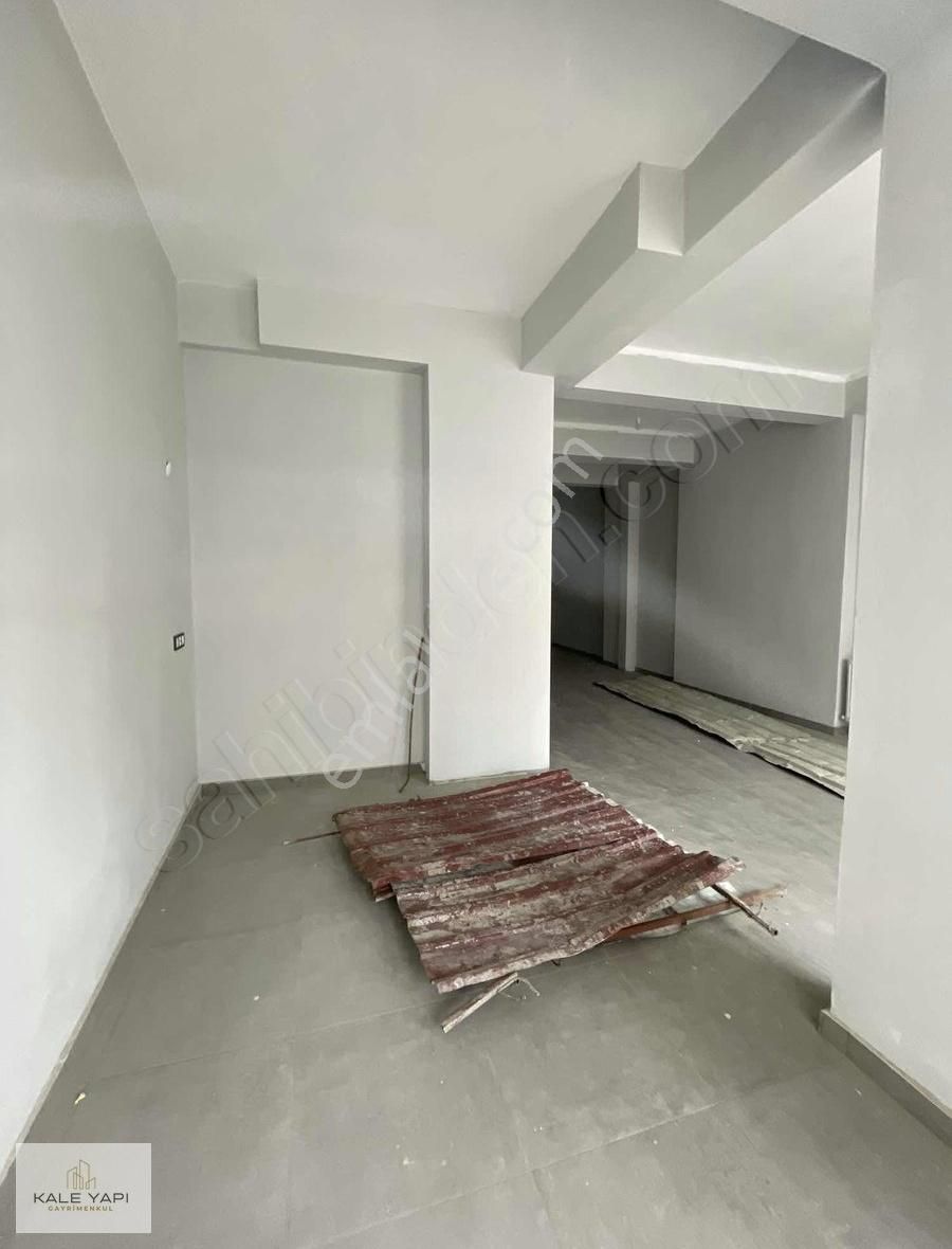 Bergama Ertuğrul Kiralık Dükkan & Mağaza Kale Den Kiralık Ayaküstü 80 M2 Sıfır Dükkan