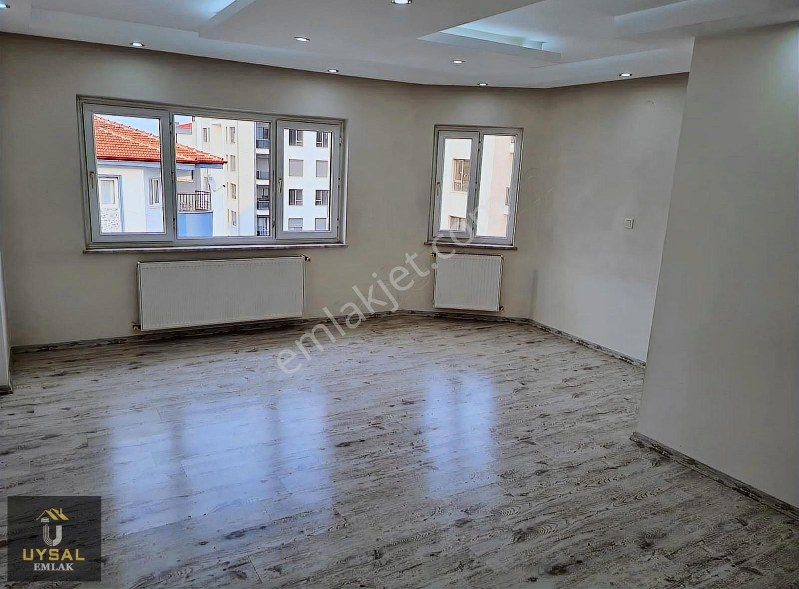 Merkezefendi Şemikler Kiralık Daire Uysal Emlak'tan Şemiklerde 130m2 3+1 Asansörlü Daire