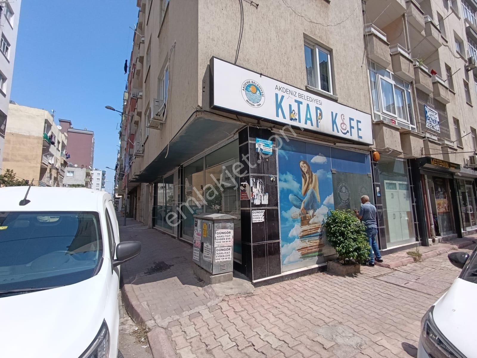 Akdeniz Yeni Satılık Daire Shop & Store For Sale On The Street Corner From Bozes