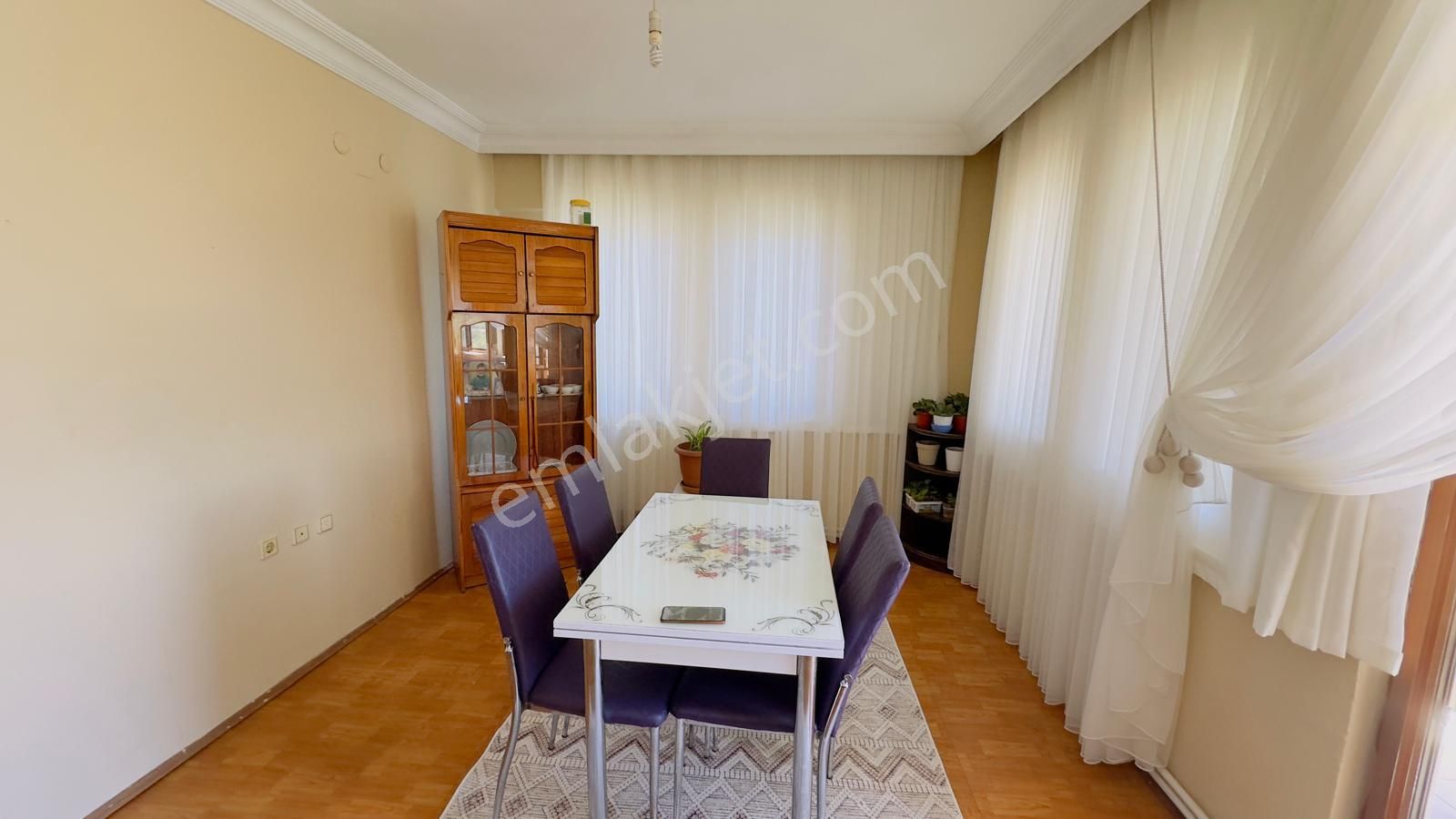 Merkez Orduyeri Site İçinde Satılık Arakat 3+1 Daire Ön Cephe - Görsel 7