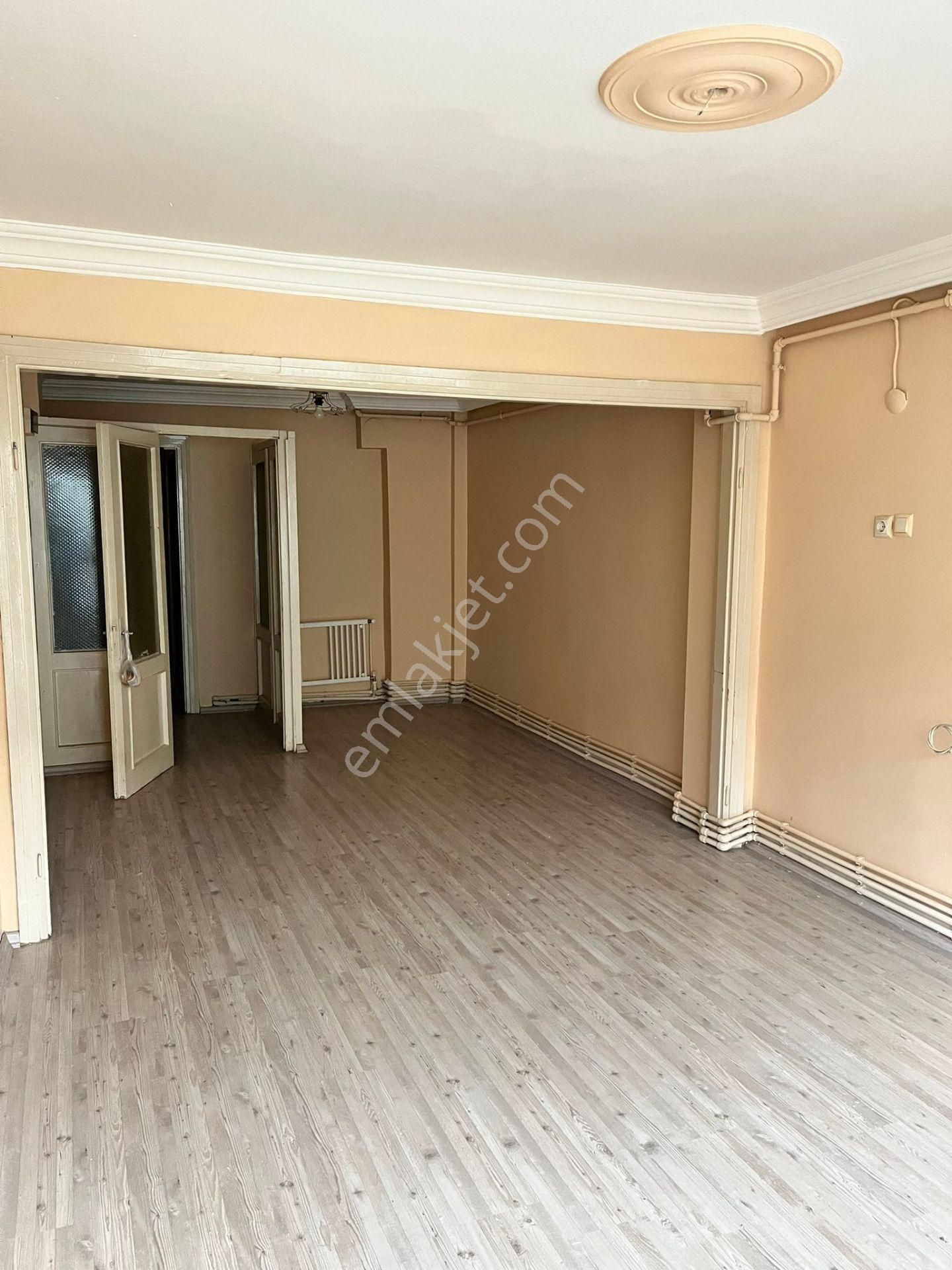 Üsküdar Selami Ali Kiralık Daire Akal Emlaktan Fıstıkagacında 1+1 Arakat Kiralık Daire