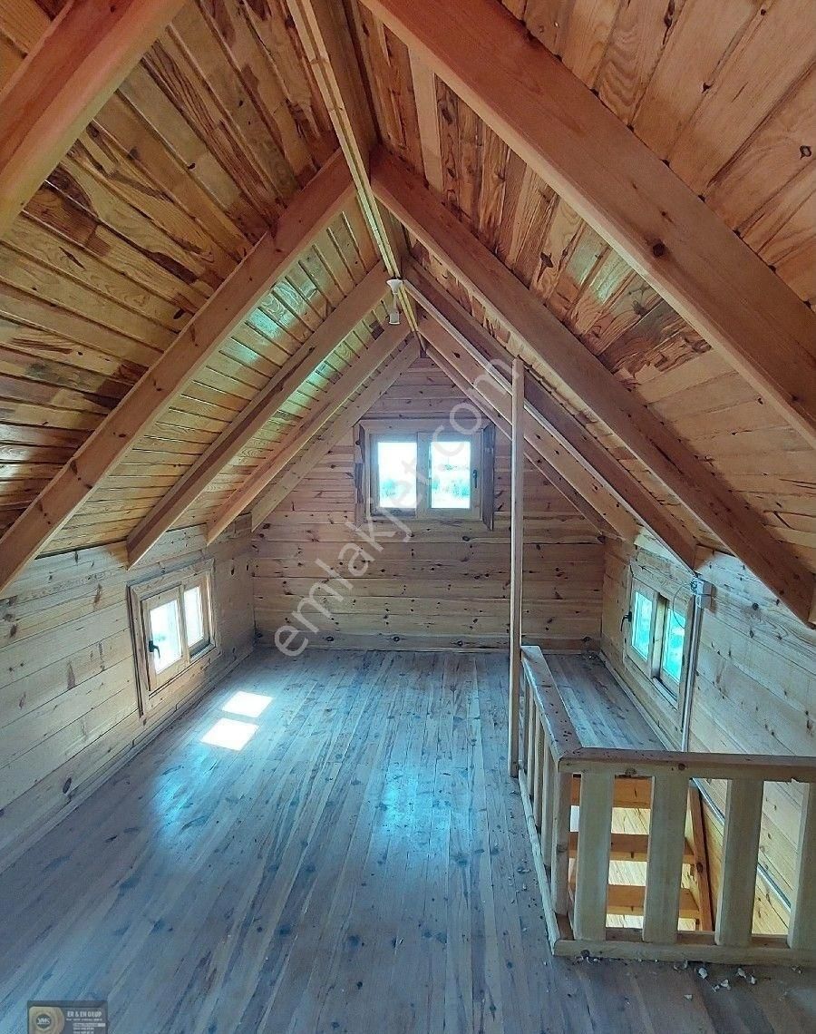 Dikili İsmetpaşa Da İçinde 36 Metre Ağaç Evli 9.635 Metrelik Satılık Tarla - Görsel 3