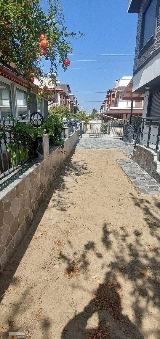 Dikili Cumhuriyet Mahallesinde Denize 100 Metre Uzaklıkta 6+1 Ebebeyn Banyolu Lüx Villa - Görsel 10