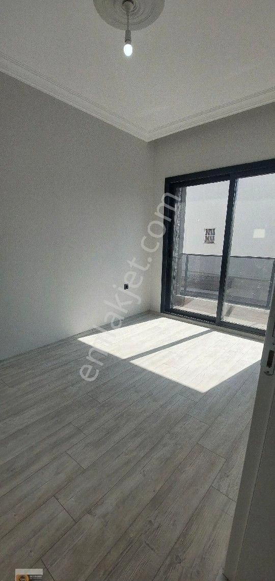 Dikili Cumhuriyet Mahallesinde Denize 100 Metre Uzaklıkta 6+1 Ebebeyn Banyolu Lüx Villa - Görsel 20