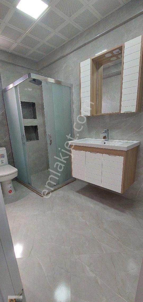 Dikili Cumhuriyet Mahallesinde Denize 100 Metre Uzaklıkta 6+1 Ebebeyn Banyolu Lüx Villa - Görsel 9