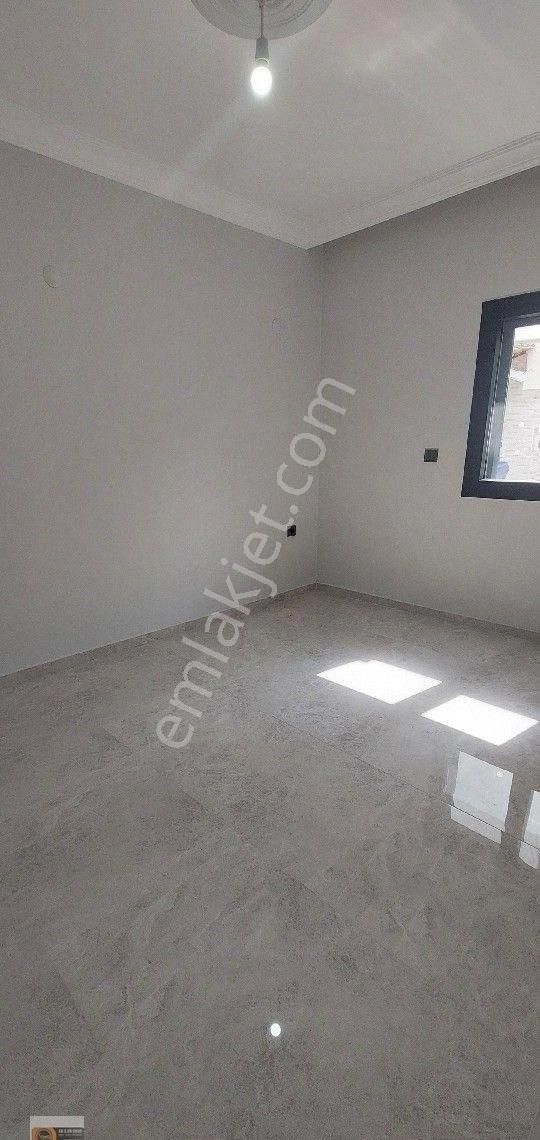 Dikili Cumhuriyet Mahallesinde Denize 100 Metre Uzaklıkta 6+1 Ebebeyn Banyolu Lüx Villa - Görsel 17