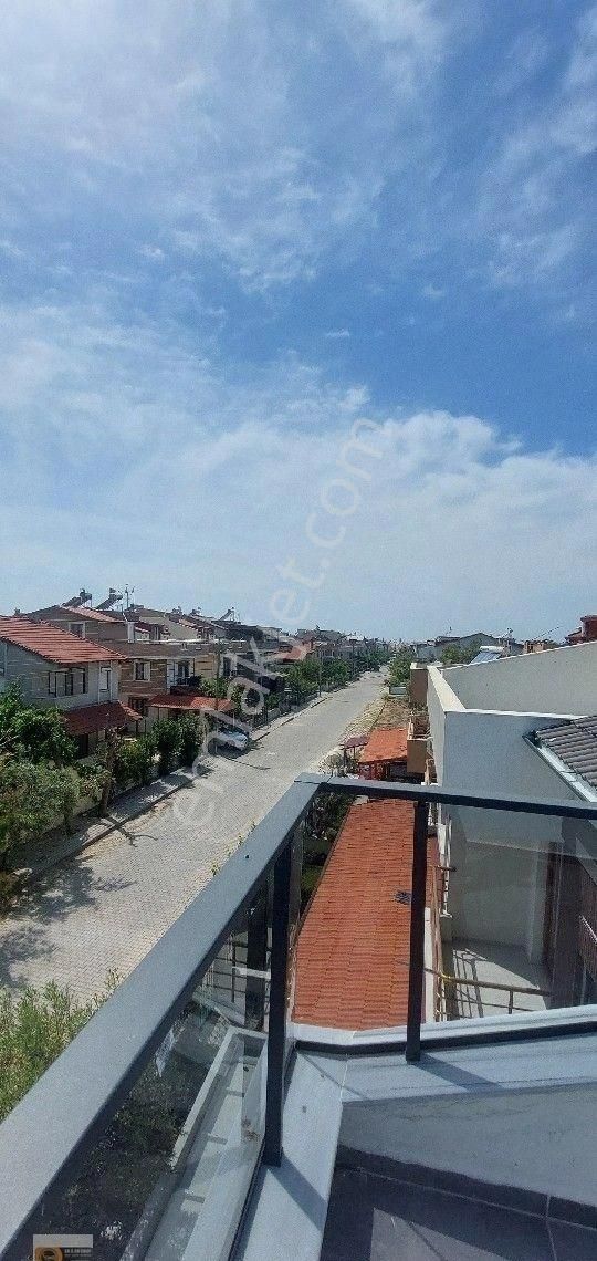 Dikili İsmetpaşa Mahallesinde Denize 600 Metre Uzaklıkta Ebebeyn Banyolu 4+1 Satılık Villa - Görsel 9