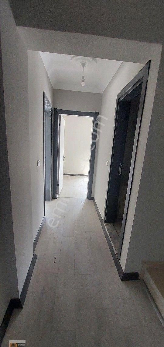 Dikili İsmetpaşa Mahallesinde Denize 600 Metre Uzaklıkta Ebebeyn Banyolu 4+1 Satılık Villa - Görsel 8