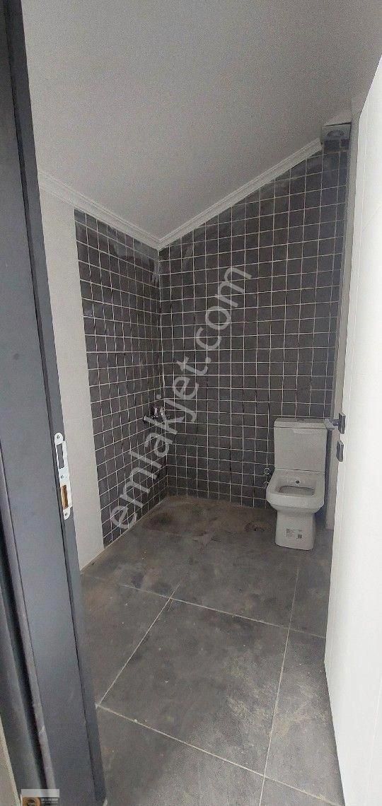 Dikili İsmetpaşa Mahallesinde Denize 600 Metre Uzaklıkta Ebebeyn Banyolu 4+1 Satılık Villa - Görsel 11