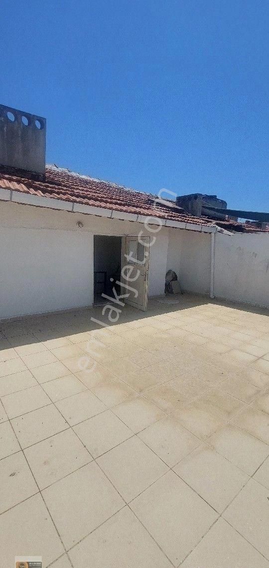 Dikili Salimbey Mahallesinde Çarşı Merkez Konumda Jeotermal Isıtmalı Eşyalı 4+1 Dublex Daire Satılık - Görsel 29