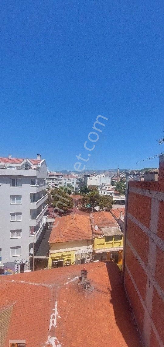 Dikili Salimbey Mahallesinde Çarşı Merkez Konumda Jeotermal Isıtmalı Eşyalı 4+1 Dublex Daire Satılık - Görsel 16
