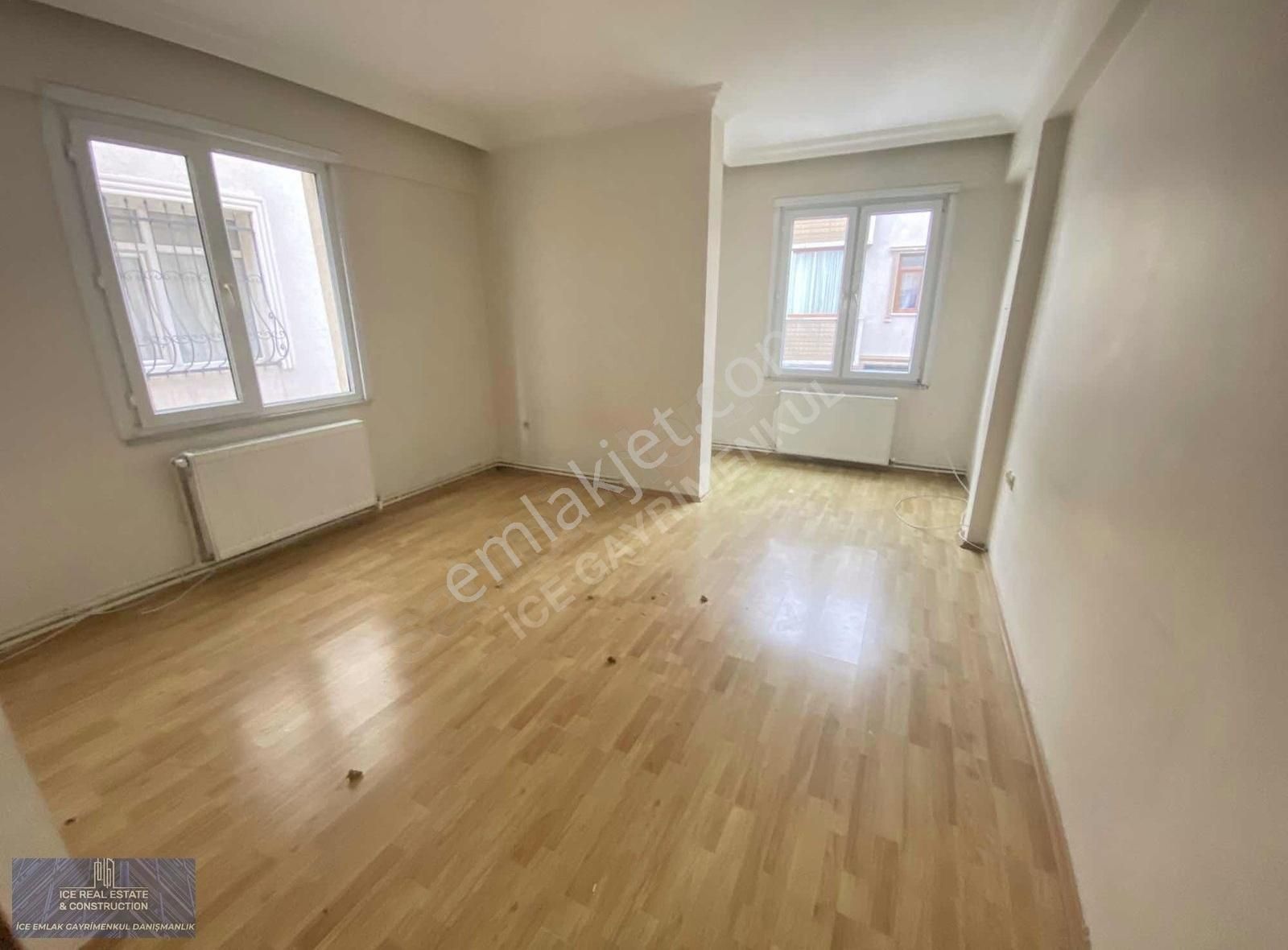 Ataşehir Kayışdağı Kiralık Daire Kayışdağı Mah. Tam Merkezinde Kiralık 2+1 Çift Balkonlu Daire