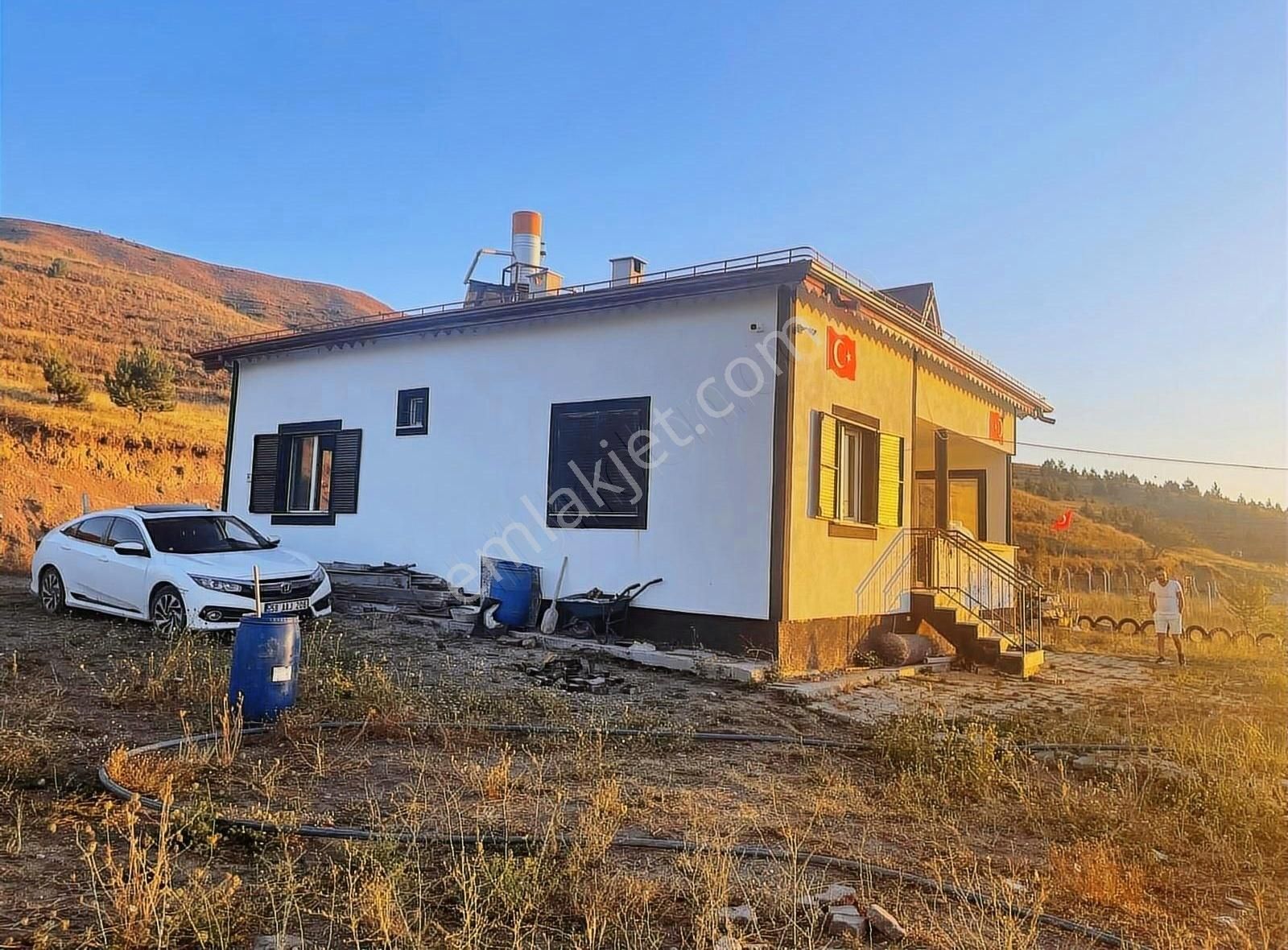 Sivas Merkez Kumyurt Köyü Satılık Çiftlik Evi Kask Emlaktan İncesuda Satılık 4680 M2 Bahçe